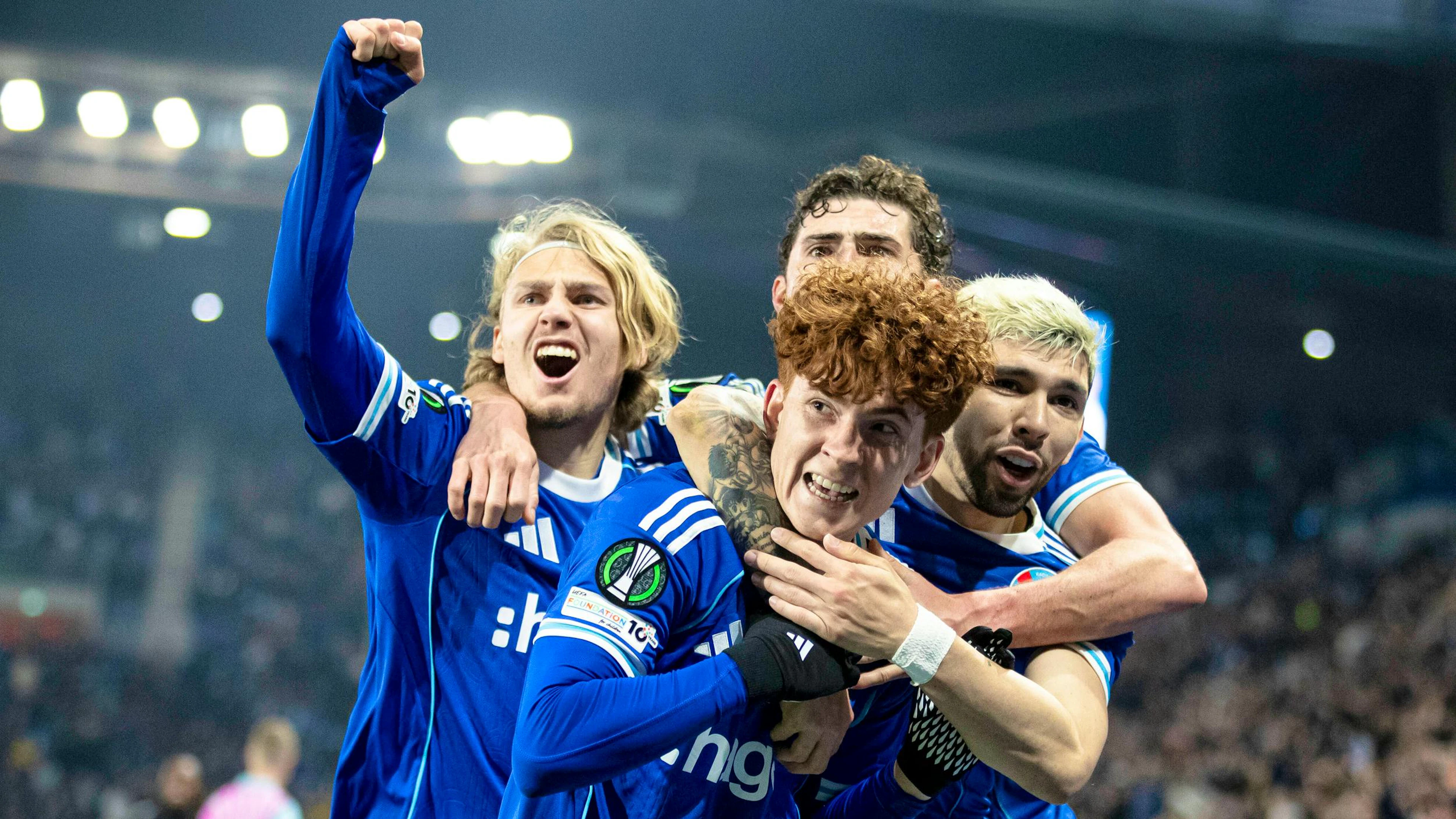 Strasbourg se fait peur mais file en quarts