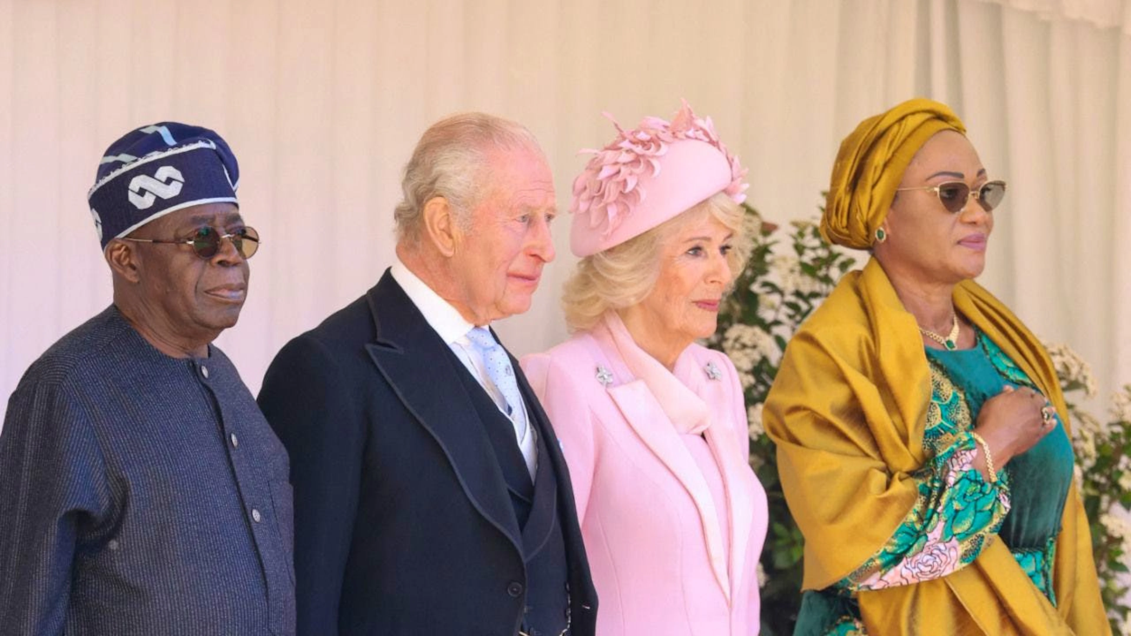 Re Carlo III ieri assieme al presidente nigeriano Bola Tinubu e alle rispettive consorti.