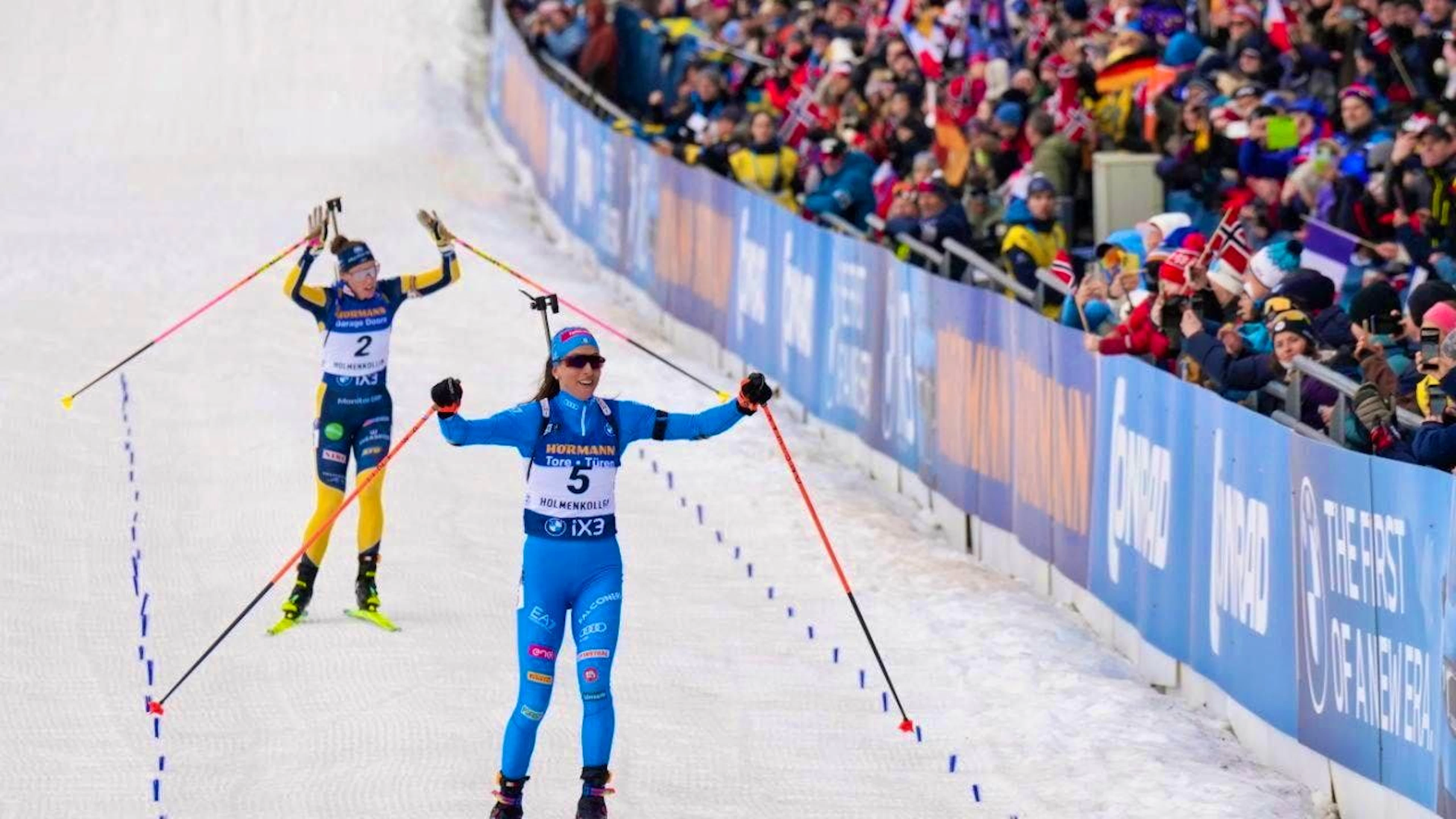 Lisa Vittozzi wins the mass start in Oslo