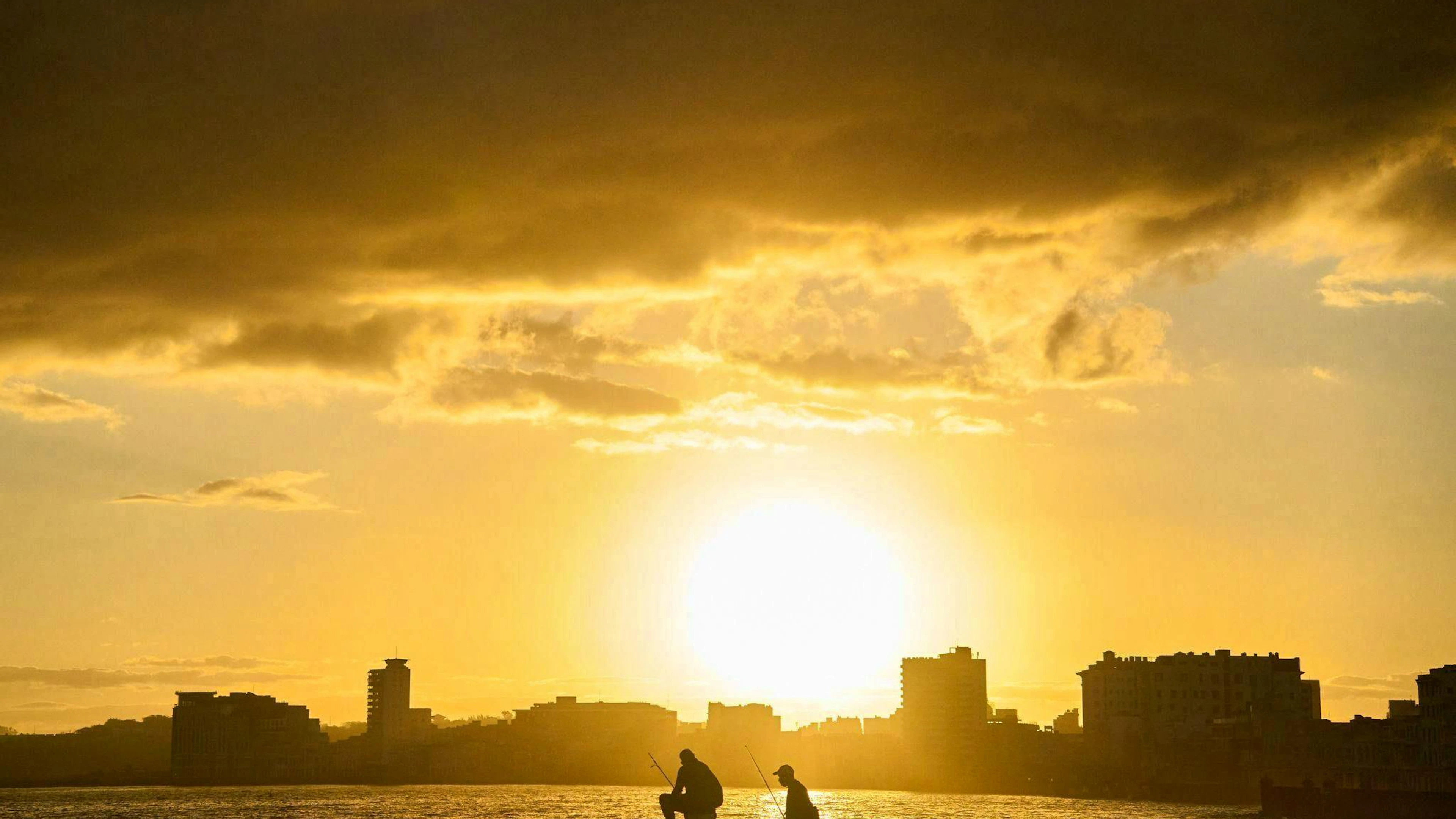 Frequent power cuts affect the lives of Cubans. 
