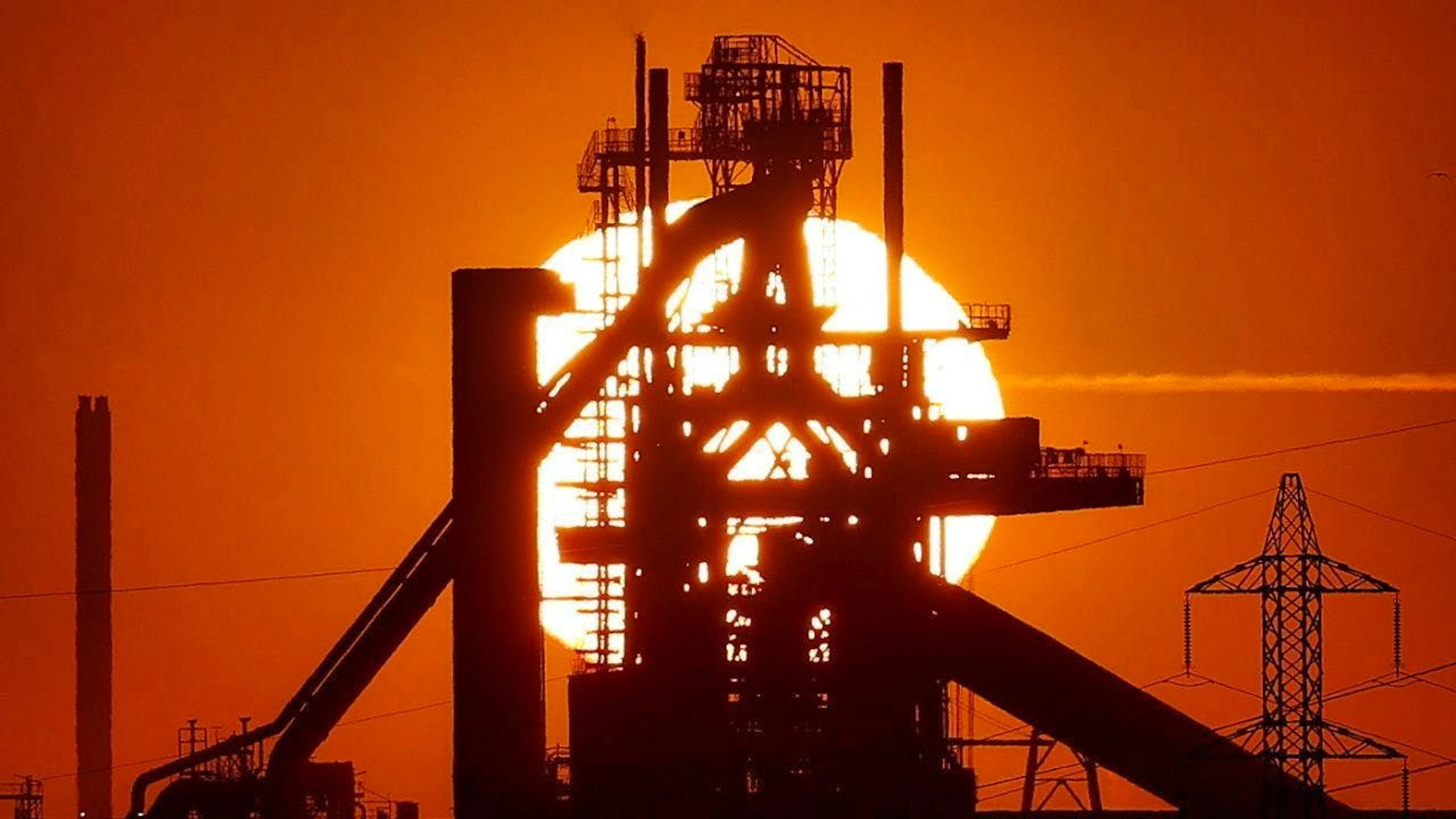 Oil prices are on a rollercoaster ride in the Iran conflict. At least for the moment, the hope of negotiations is causing them to fall again. (archive picture)
