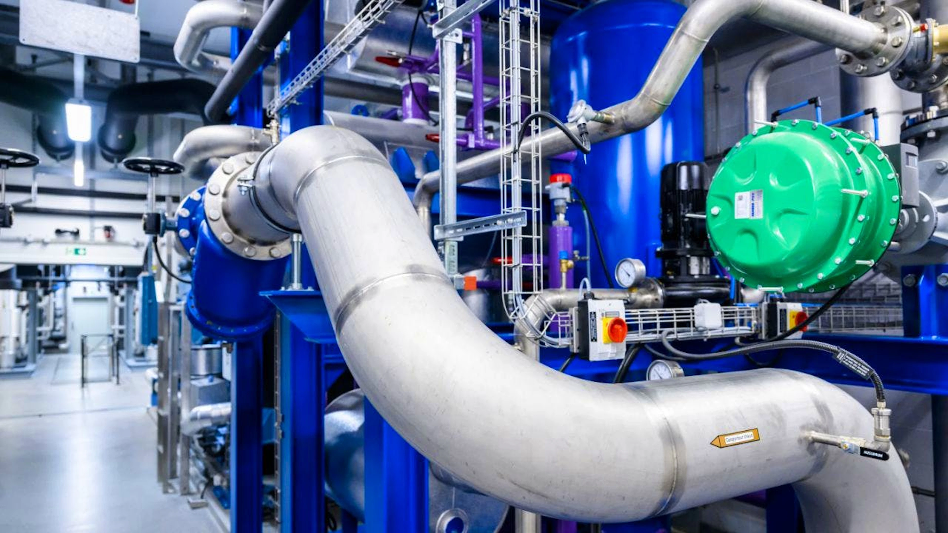 La nouvelle centrale comportera quatre pompes à chaleur et sera alimentée par l'eau du lac (illustration).