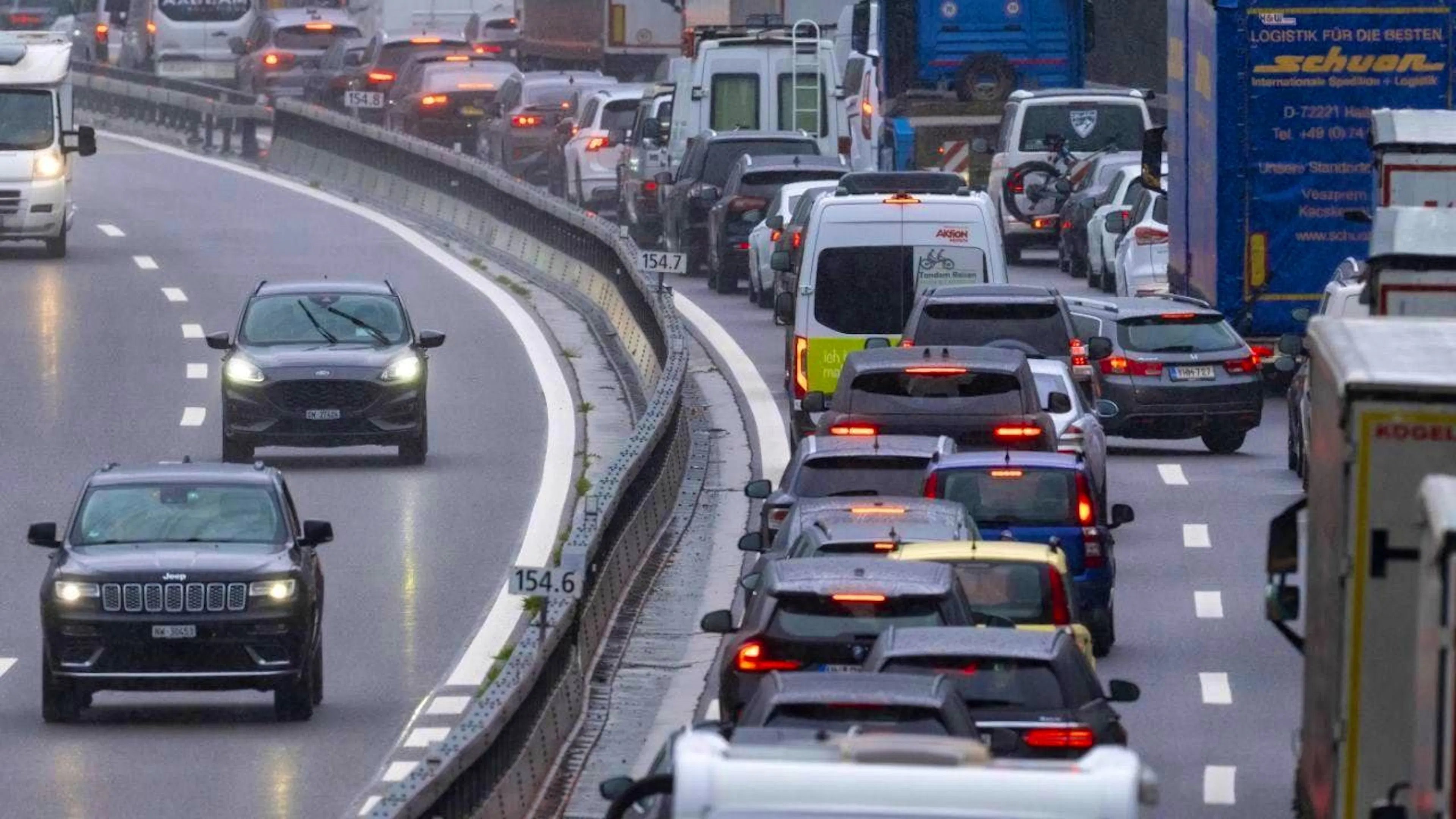 Gotthard traffic jam at Easter: how to avoid the traffic jam
