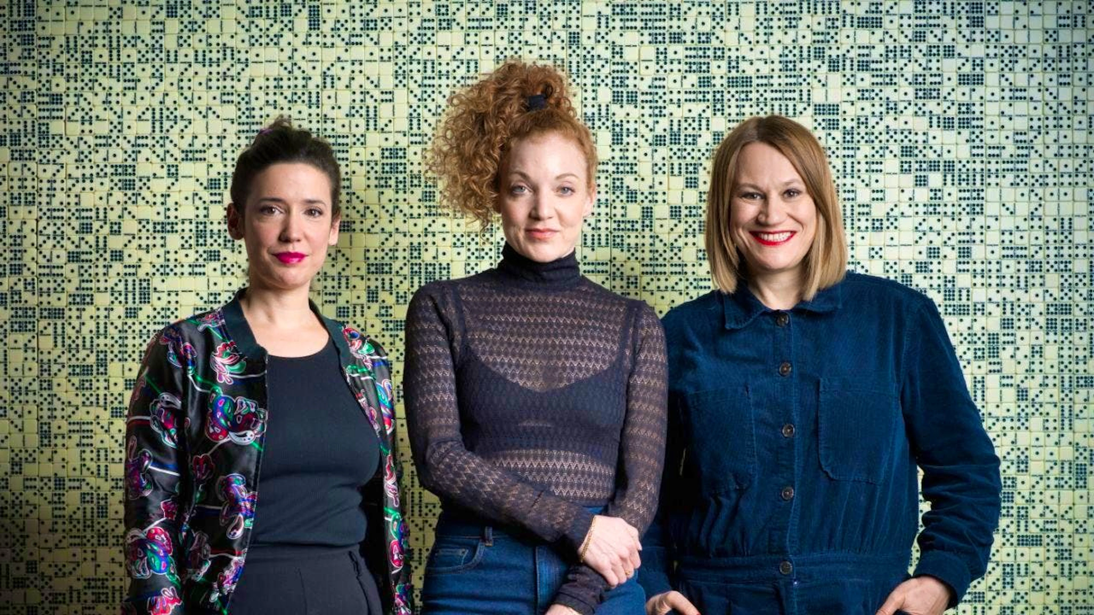 At the end of March, podcasters Gülsha Adilji, Yvonne Eisenring, and Maja Zivadinovic (from left to right) announced the end of their project “Zivadiliring.” Adilji and Zivadinovic now plan to continue as a duo. (File photo)