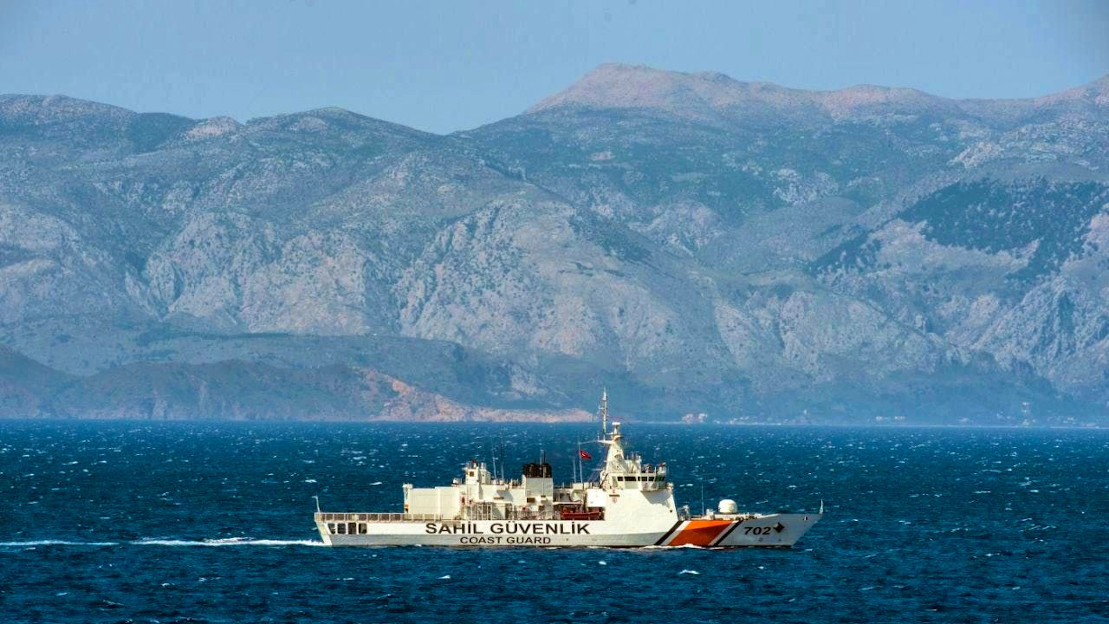 ARCHIVE - A Turkish Coast Guard vessel patrols the Aegean Sea off the Turkish coast on April 20, 2016. Photo: John Macdougall/dpa