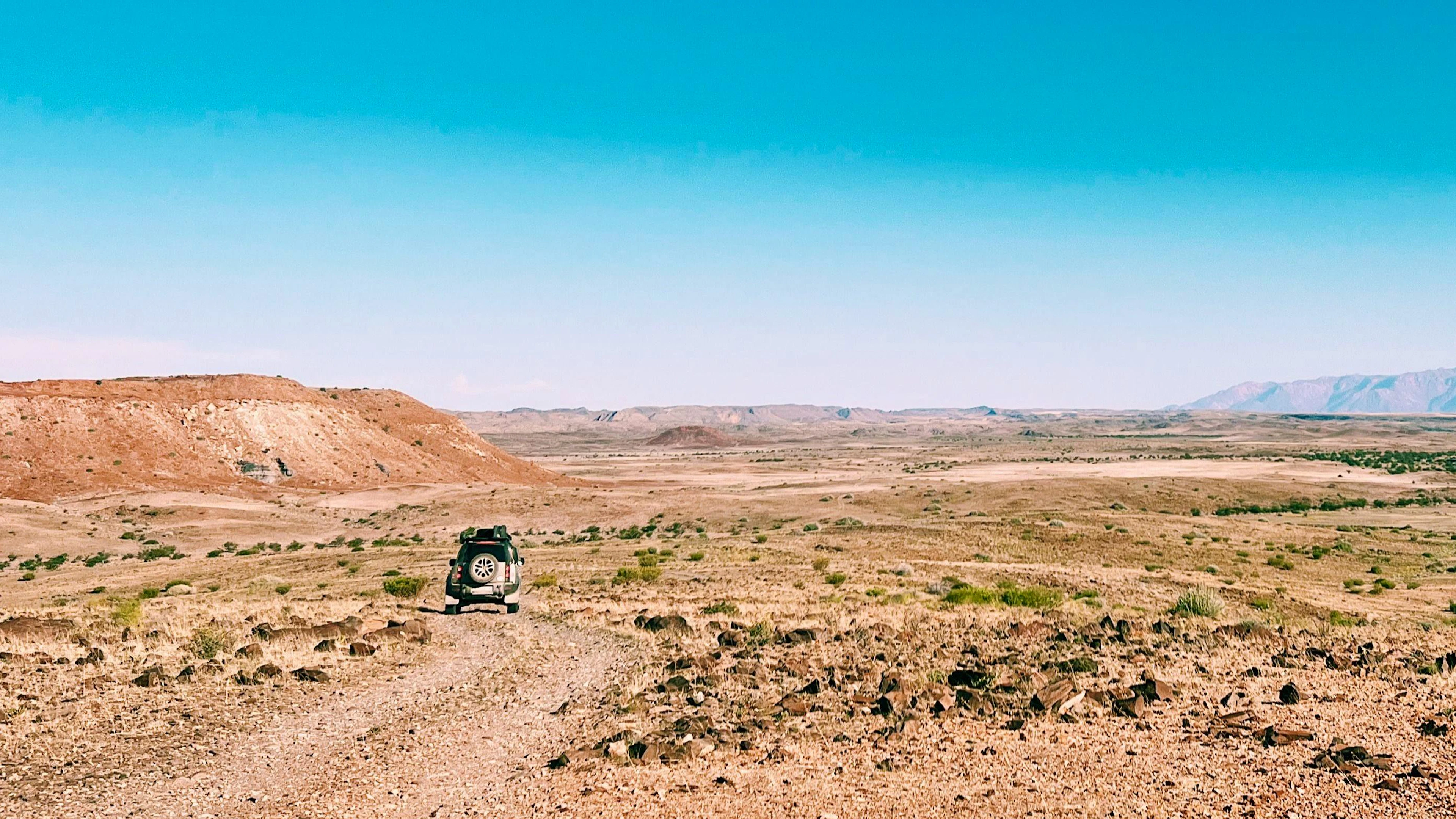 Die Landschaft ändert sich dabei fast alle Stunde.