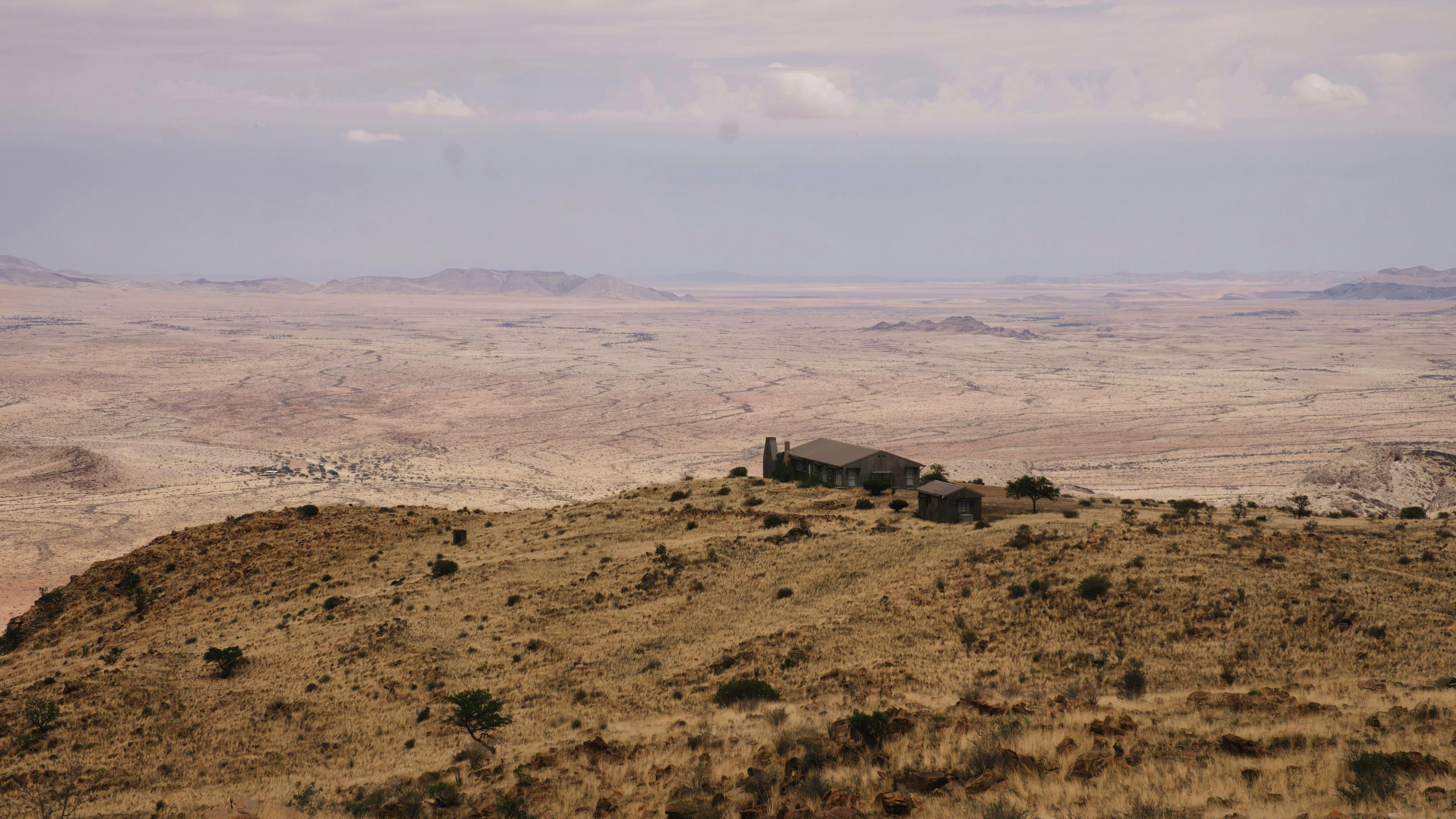 Der Blick fällt in Namibia oft auf scheinbar endlose Weiten.