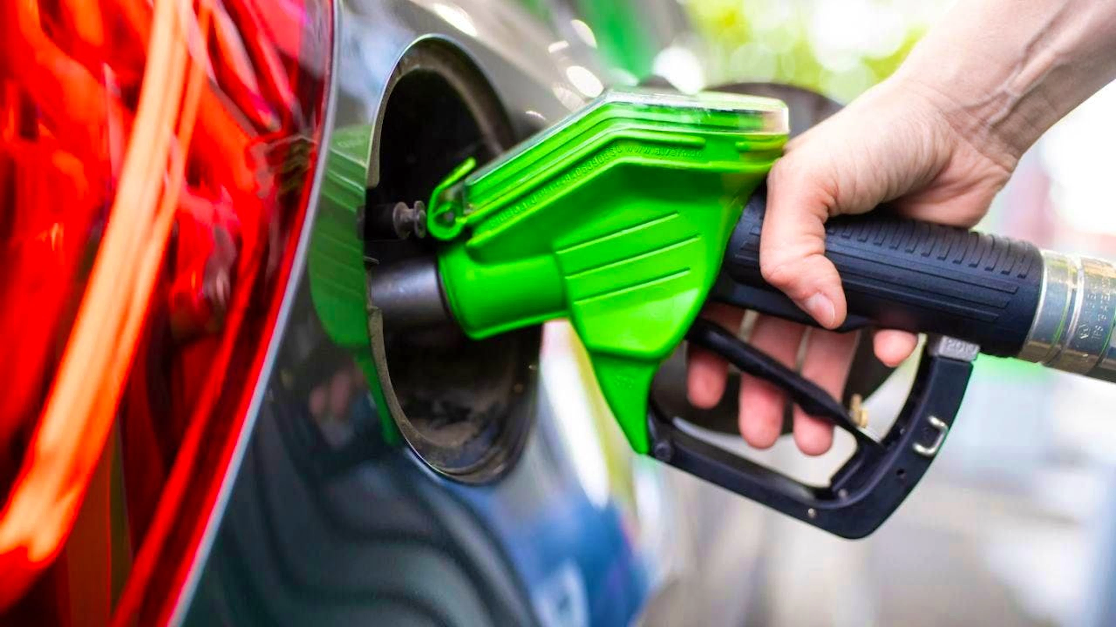 Unfortunate timing: petrol and diesel prices reach annoying peaks for motorists at the busy start of Easter of all times.