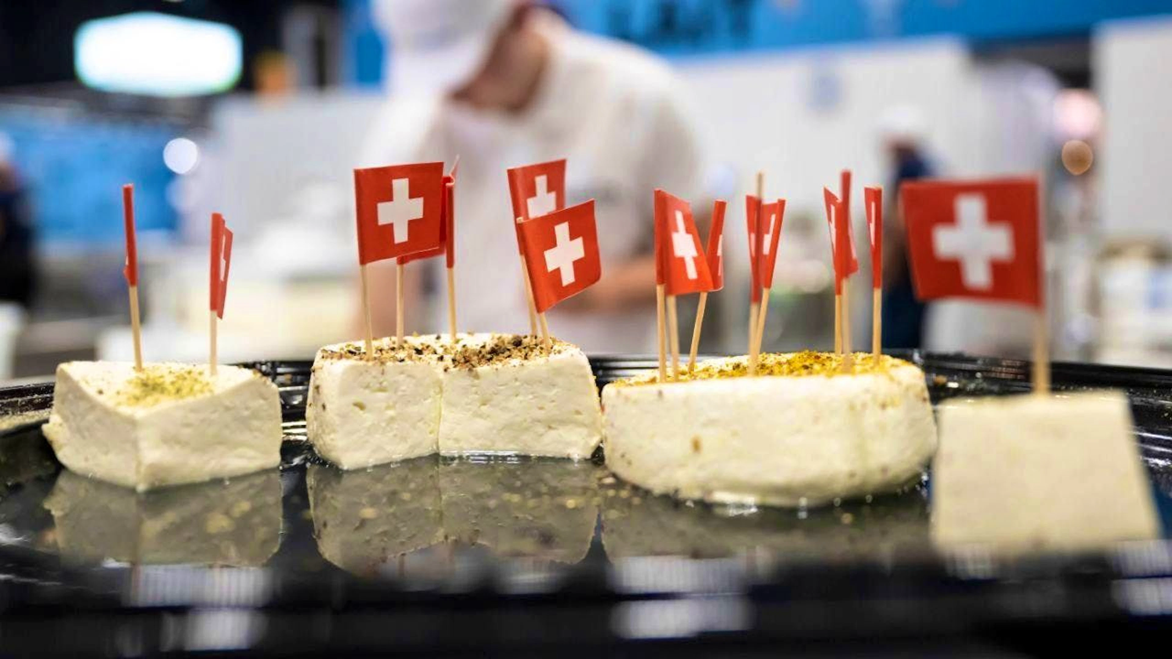 Switzerland consumed slightly more cheese last year. Almost two thirds of this came from domestic production. (archive image)