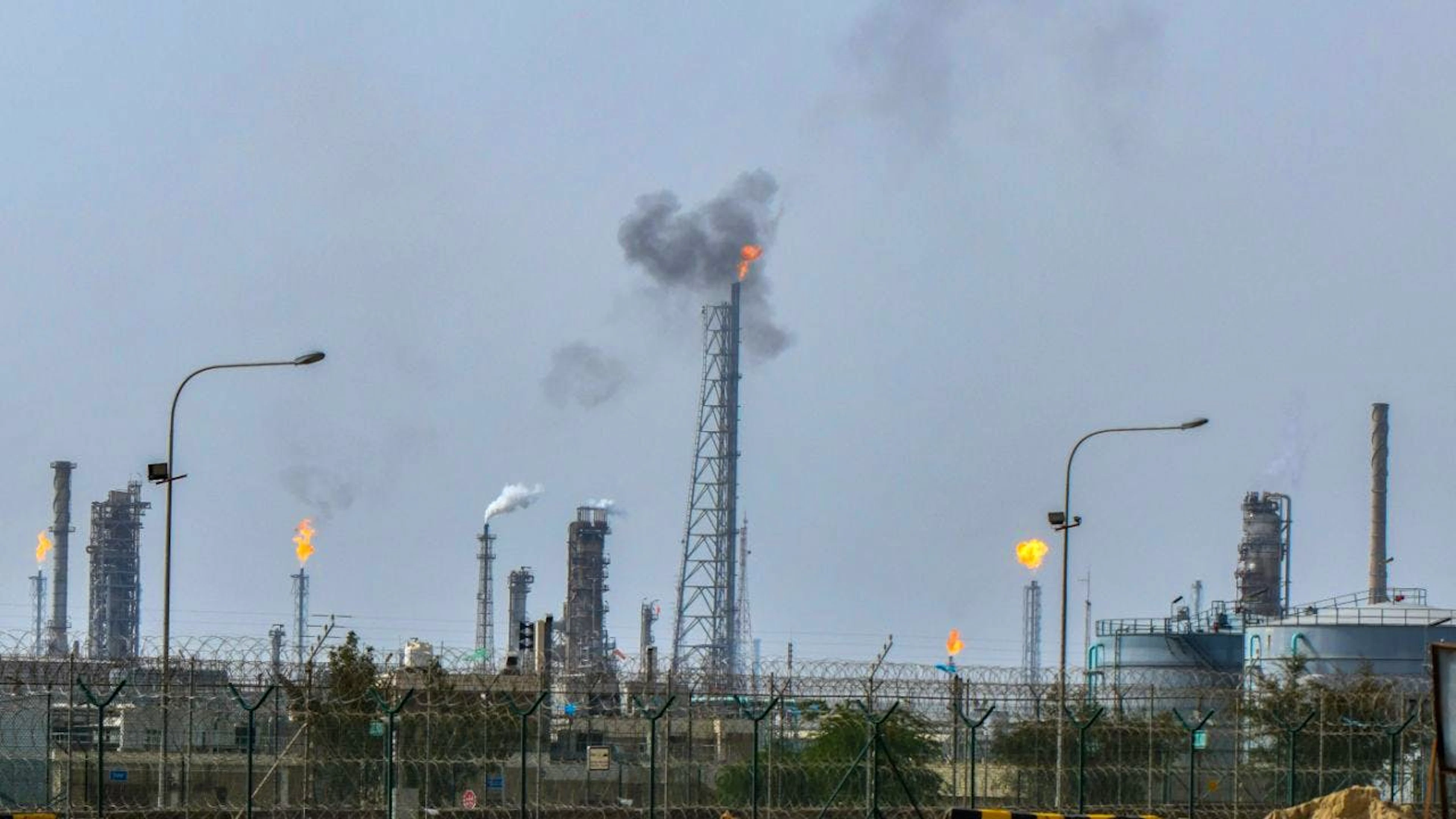 Après avoir reculé depuis le début de la semaine dans la perspective d'une accalmie, passant même sous le seuil des 100 dollars le baril, le Brent de la mer du Nord, pour son contrat de livraison en juin, décollait vers 12h40 de 7,31%, à 108,57 dollars (archives).