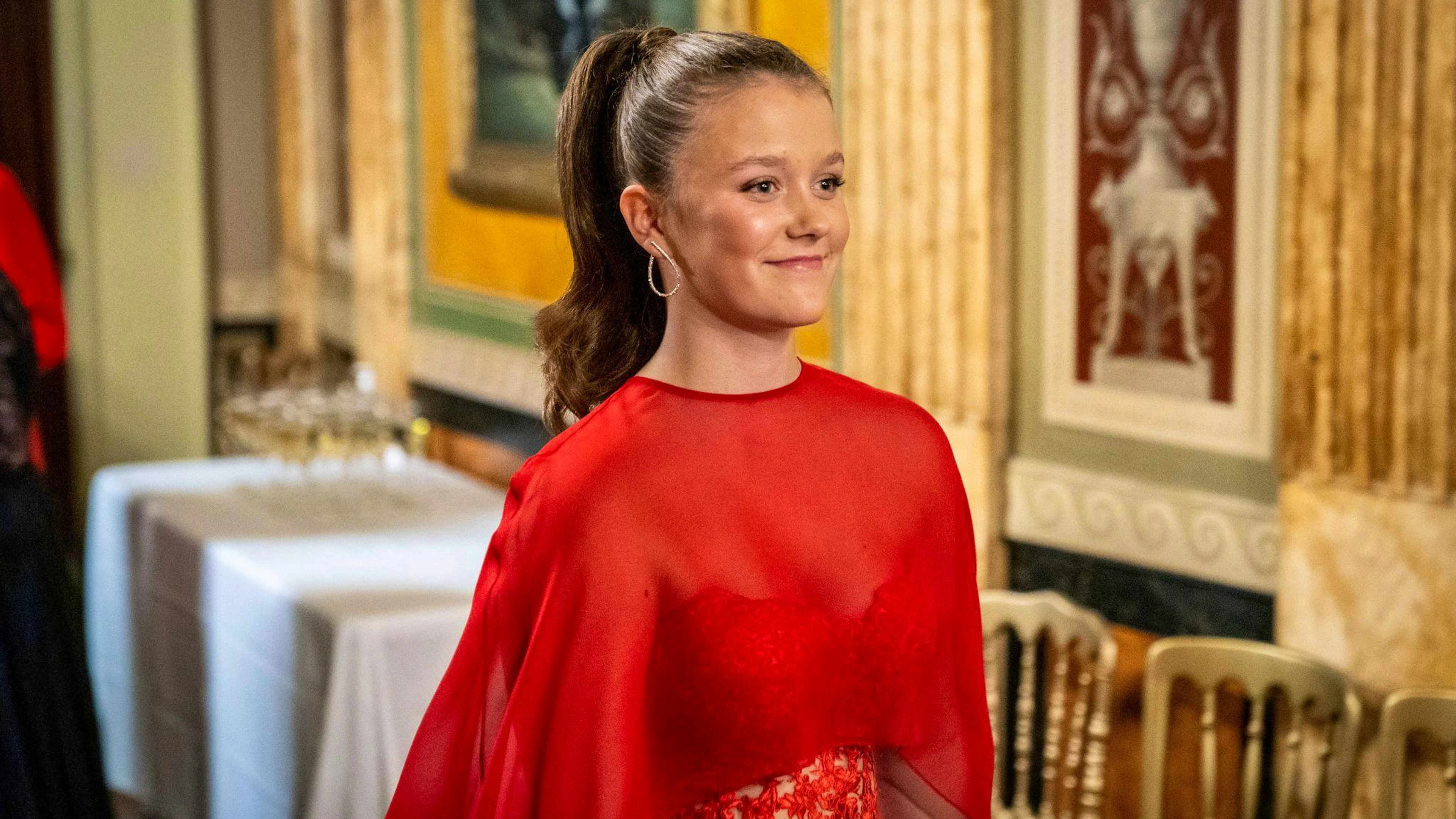 Prinzessin Isabella, die Schwester von Thronfolger Prinz Christian, besucht derzeit die Schule. Die Tochter von König Frederik X. und Königin Mary feierte im April 2025 ihren 18. Geburtstag und soll in den kommenden Jahren ebenfalls eine militärische Ausbildung absolvieren. (Archivbild)