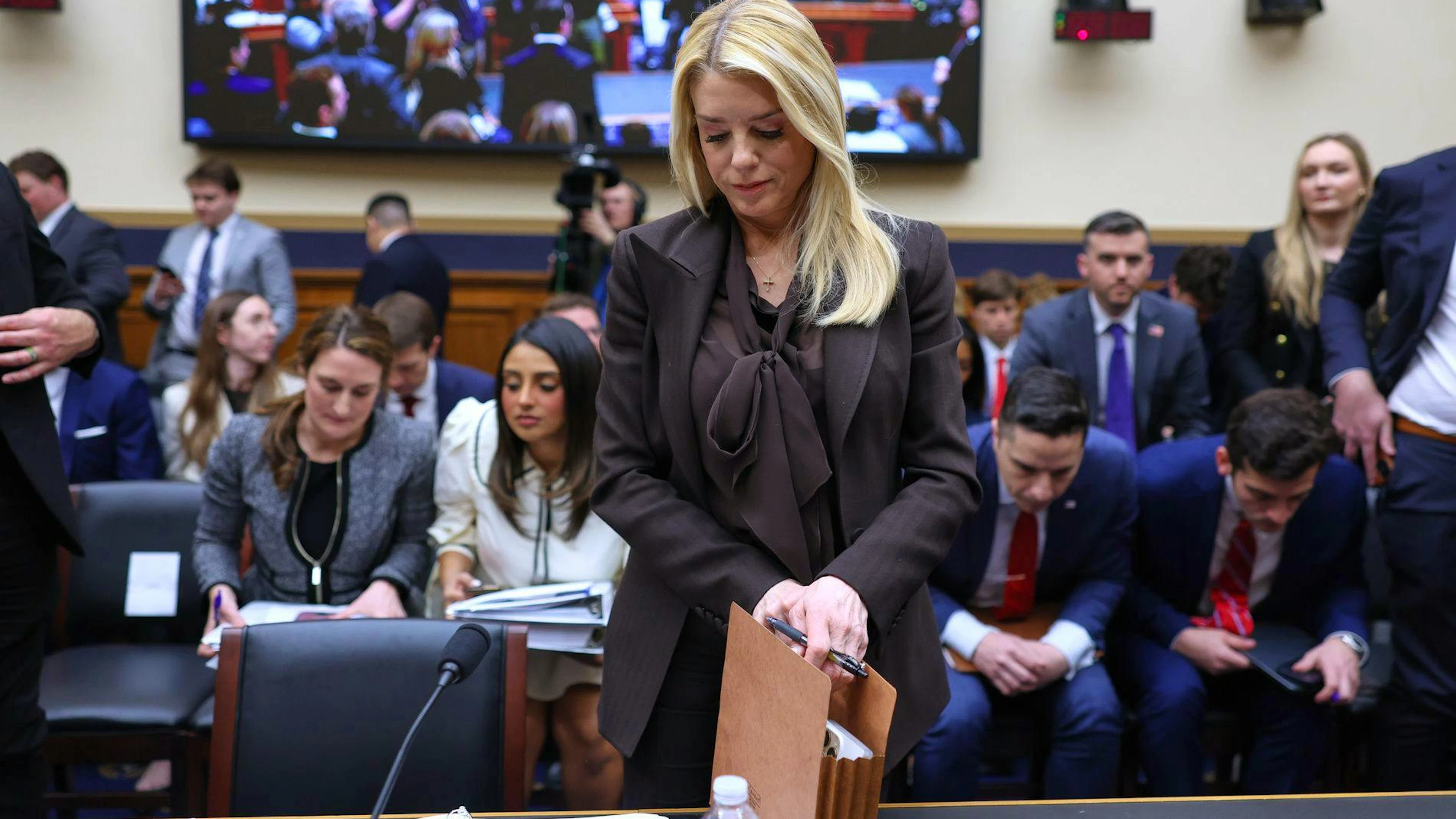 Am 11. Feburar musste Pam Bondi vor einem Kongressausschuss zum Umgang mit den Epstein-Akten Auskunft geben.