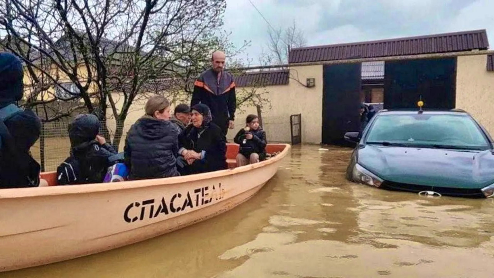 Flood disaster in Russia: dead and thousands homeless
