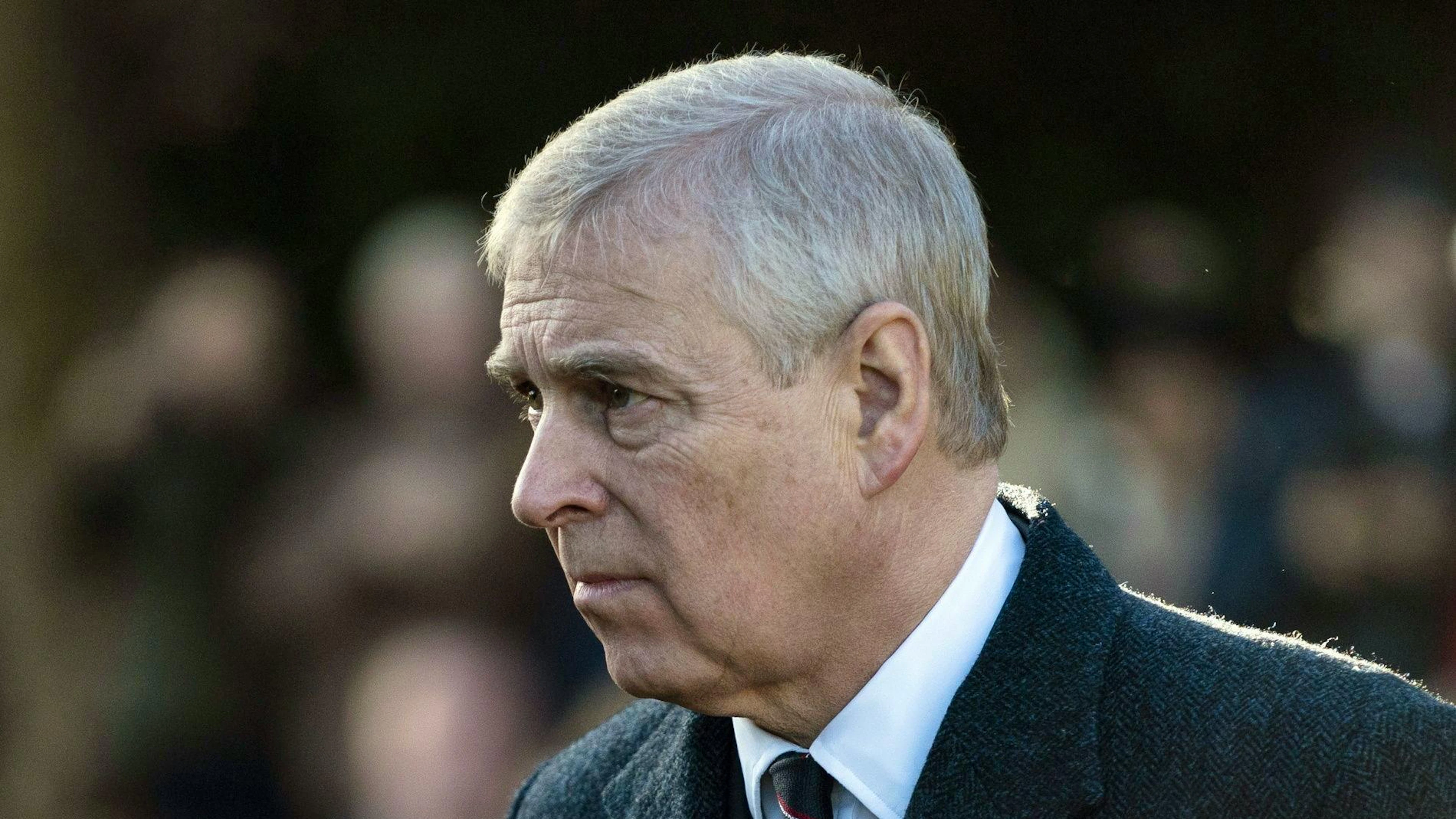 Ecco come vive oggi a Sandrigham l'ex principe Andrea, fratello di re Carlo III