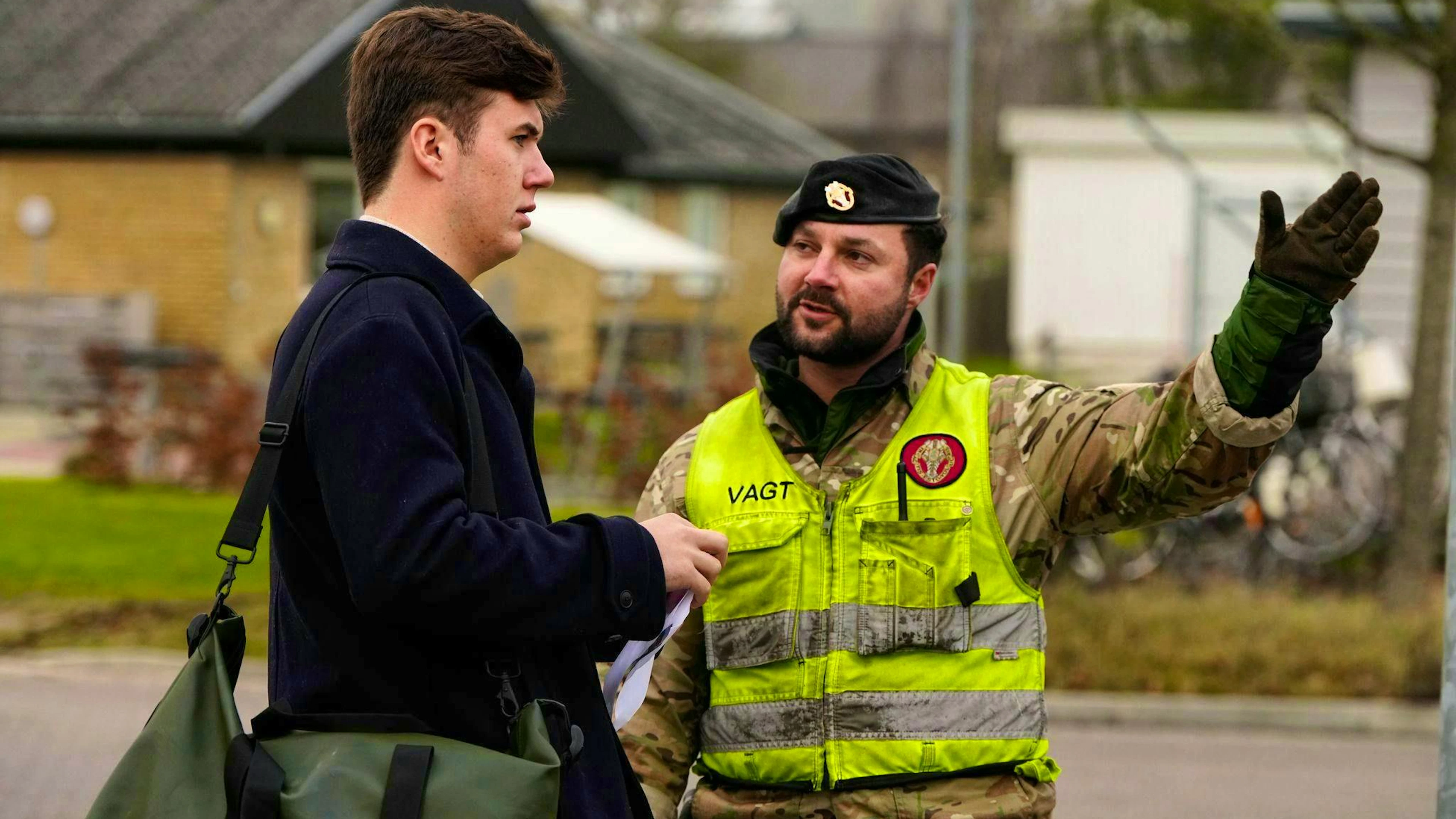Suo fratello maggiore, il principe ereditario Christian (a sinistra), ha già completato il servizio militare. (foto d'archivio)