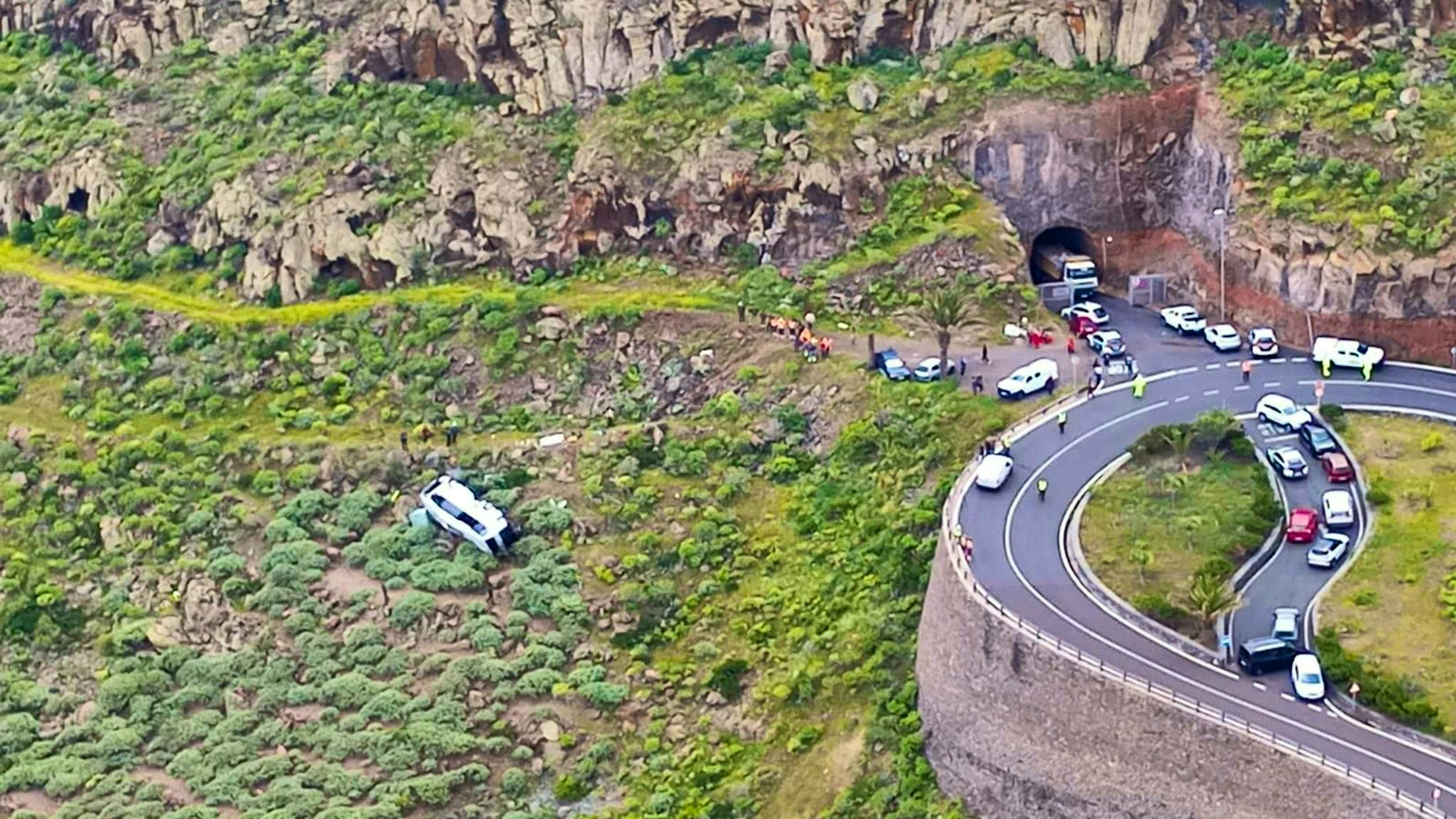The cause of the accident remains unknown for the time being.