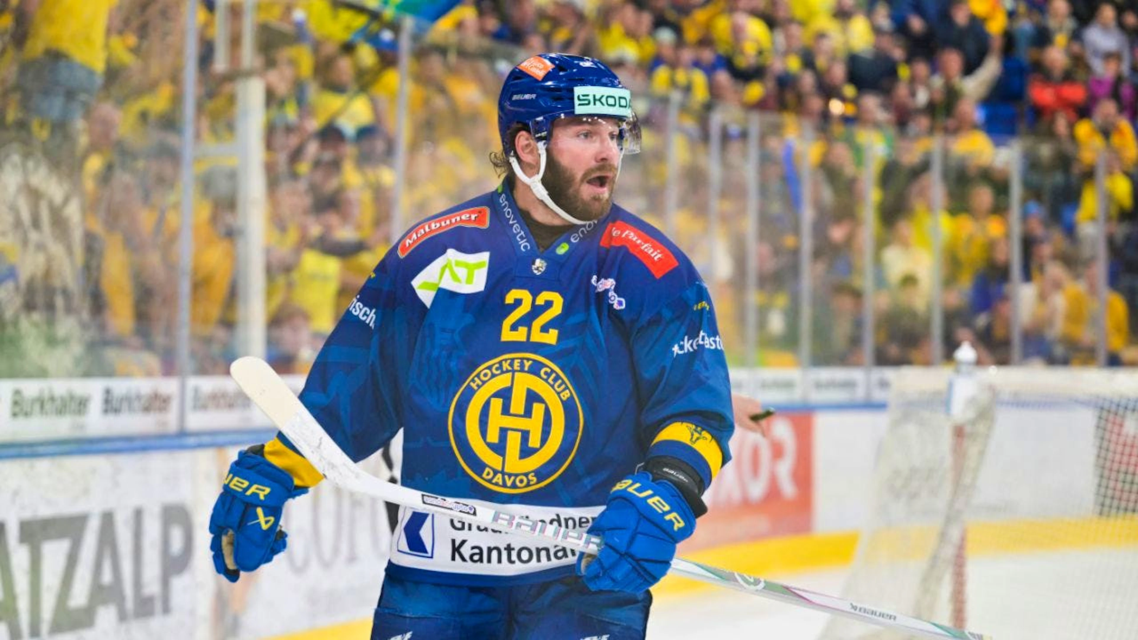 Overtime-Torschütze Brendan Lemieux ist der gefeierte Mann beim HCD nach dem geschafften Finaleinzug
