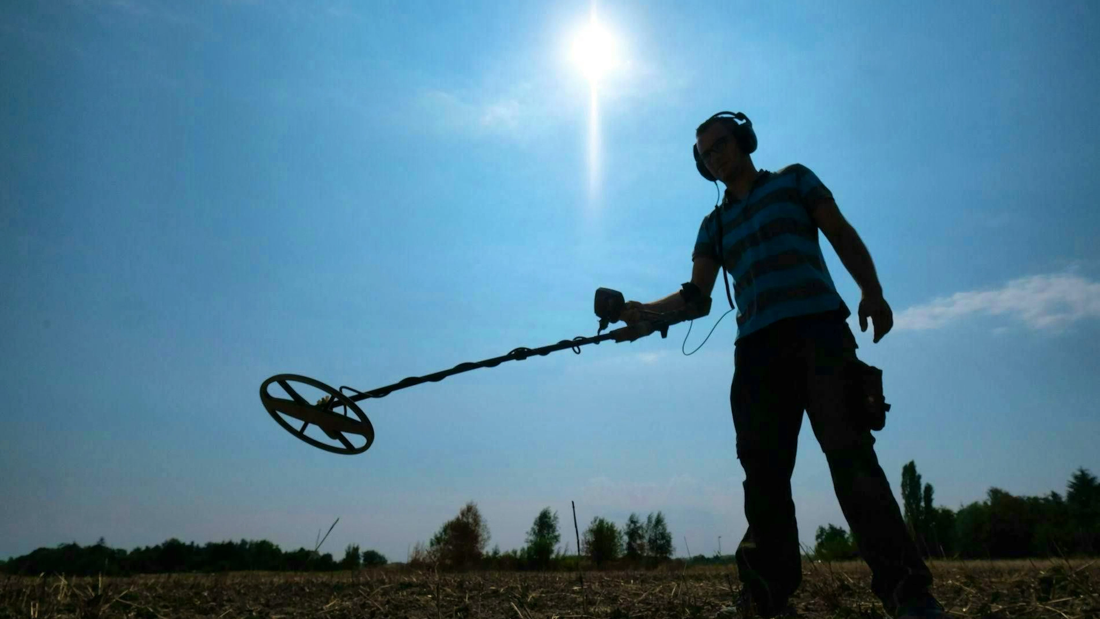 A search using a metal detector has paid off for an Italian man.