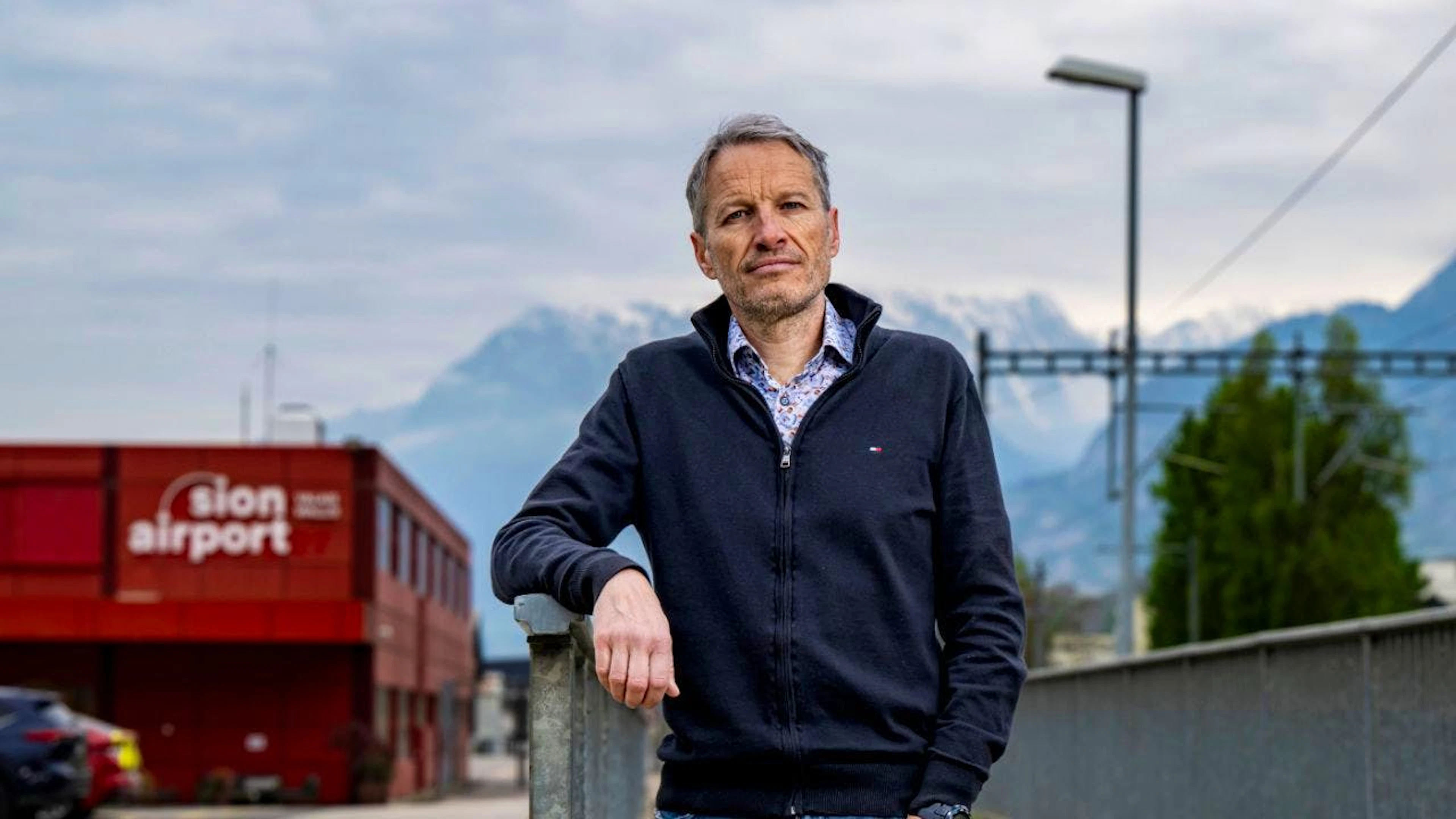 Pour le conseiller national des Vert-e-s valaisans, Christophe Clivaz, ce référendum ne vise pas à fermer l'aéroport de Sion.