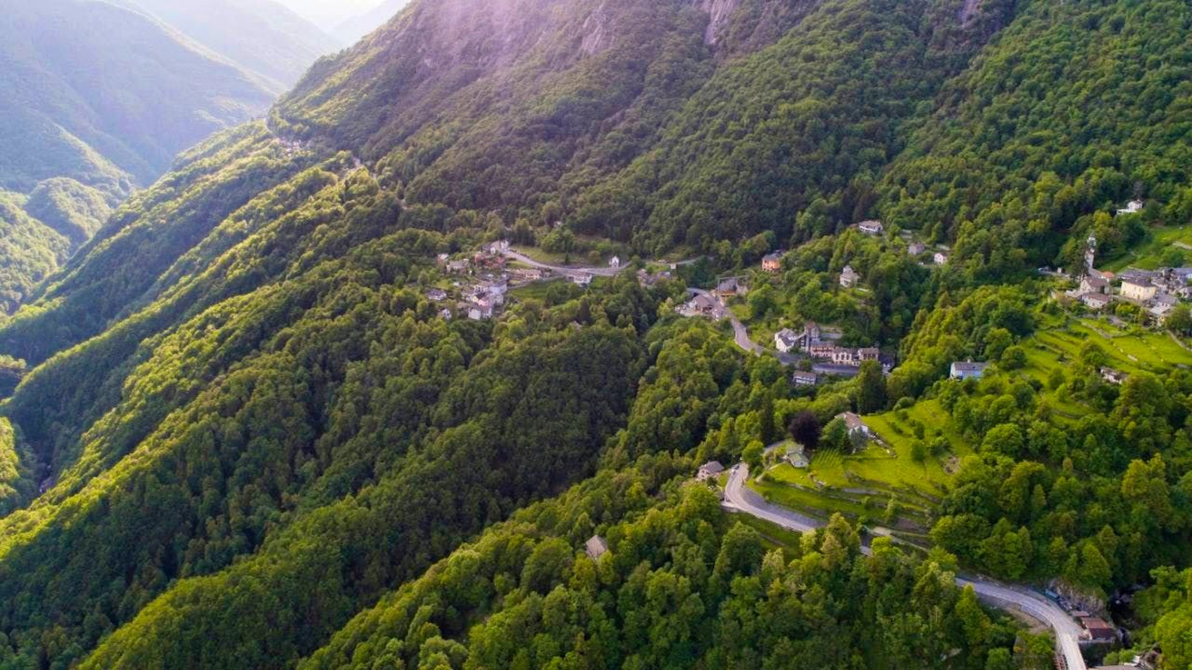 It is considered one of the wildest valleys in Ticino: the Onsernone Valley. In order to maintain public services, the municipality is now taking an unusual approach. (archive picture)