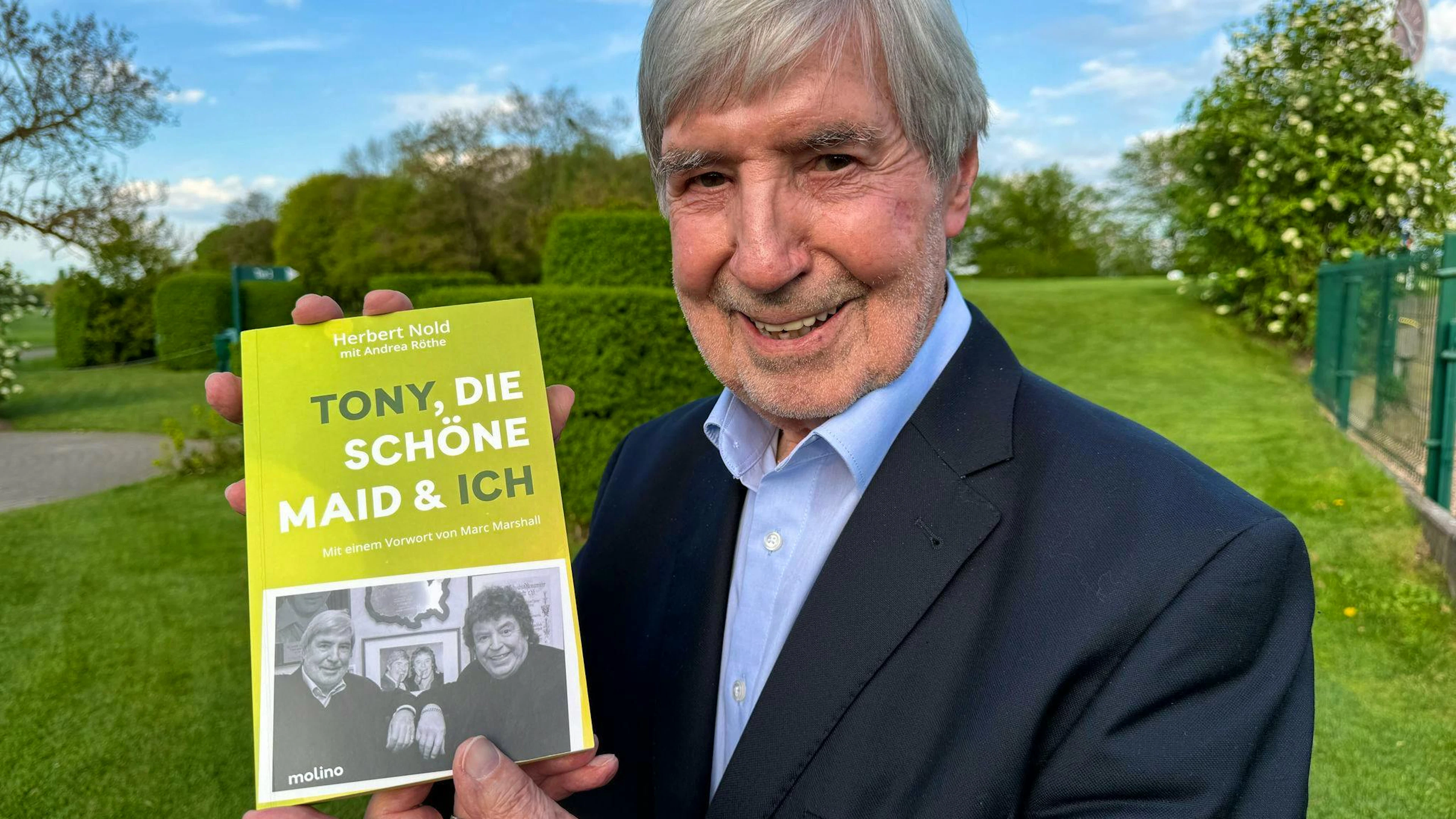 Herbert Nold war 44 Jahre lang Marshalls Manager. In seinem Buch «Tony, die schöne Maid und Ich» erzählt er von den Anfängen, ungewöhnlichen Methoden und besonderen Promi-Begegnungen.