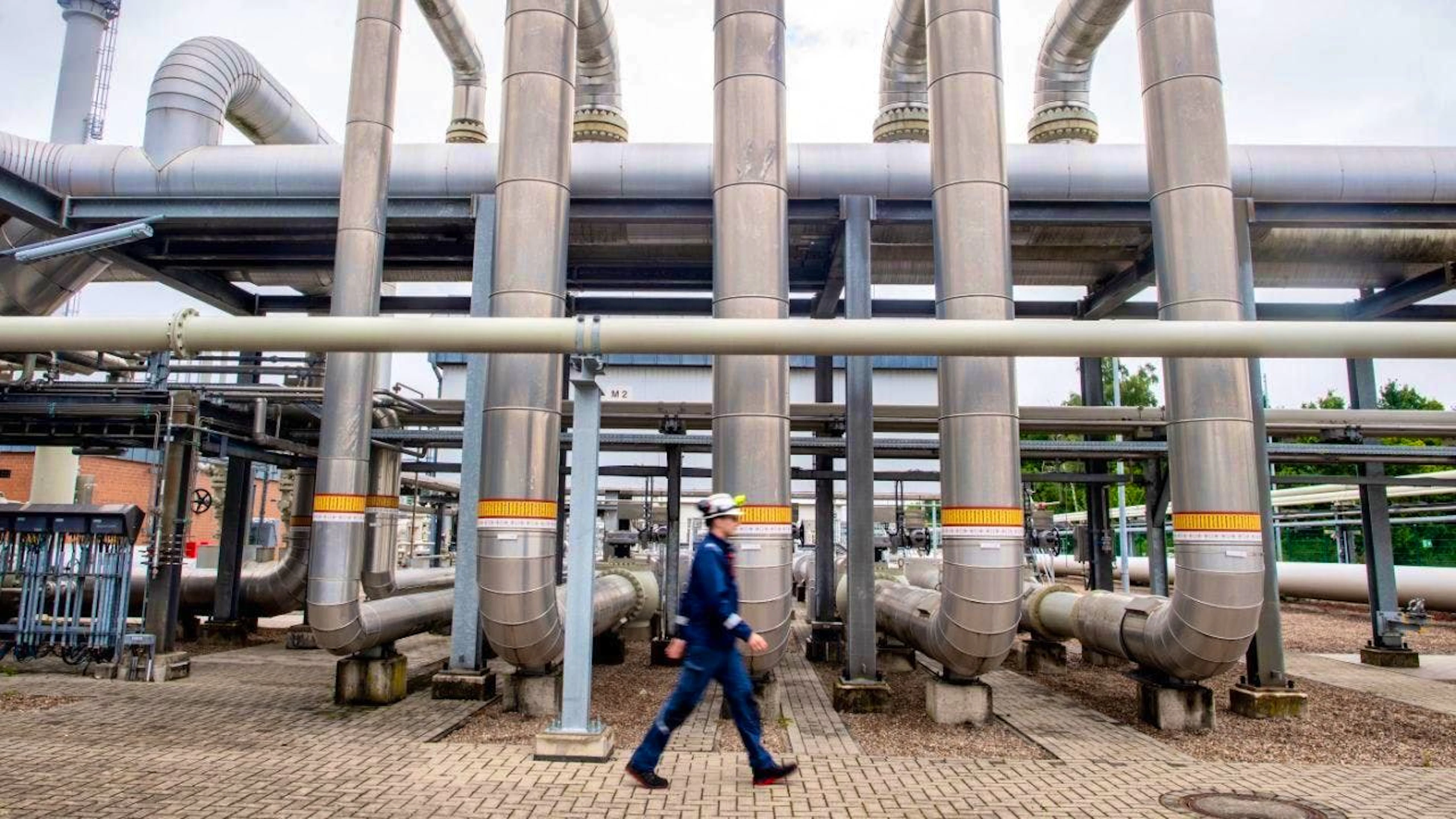 The ongoing tensions in the Iran conflict are driving up energy prices in Europe. On Monday, gas prices were also significantly higher than at the end of last week.(symbolic image)