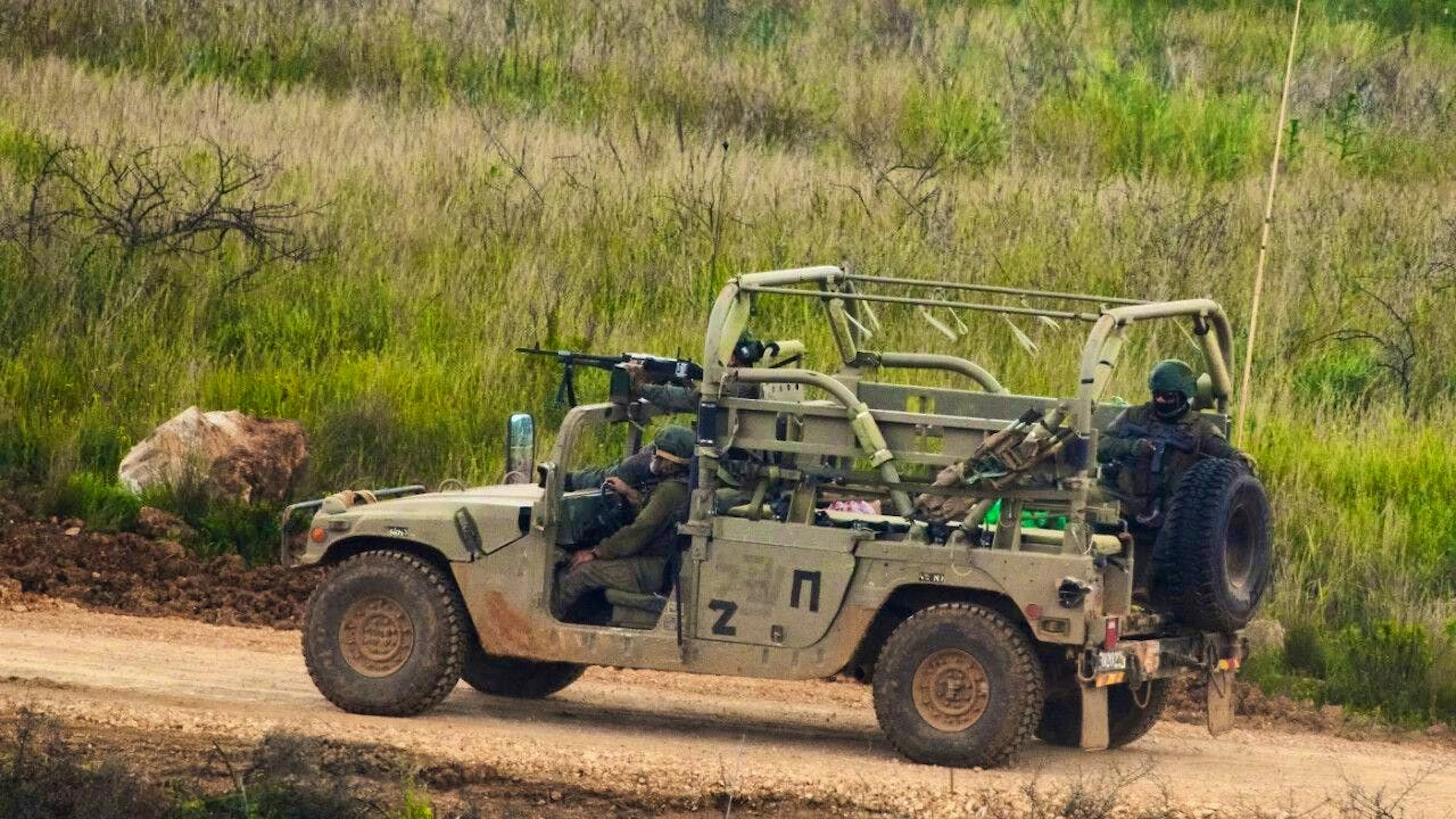 ARCHIVE - Israeli soldiers drive in southern Lebanon. Photo: Ariel Schalit/AP/dpa/Archive picture
