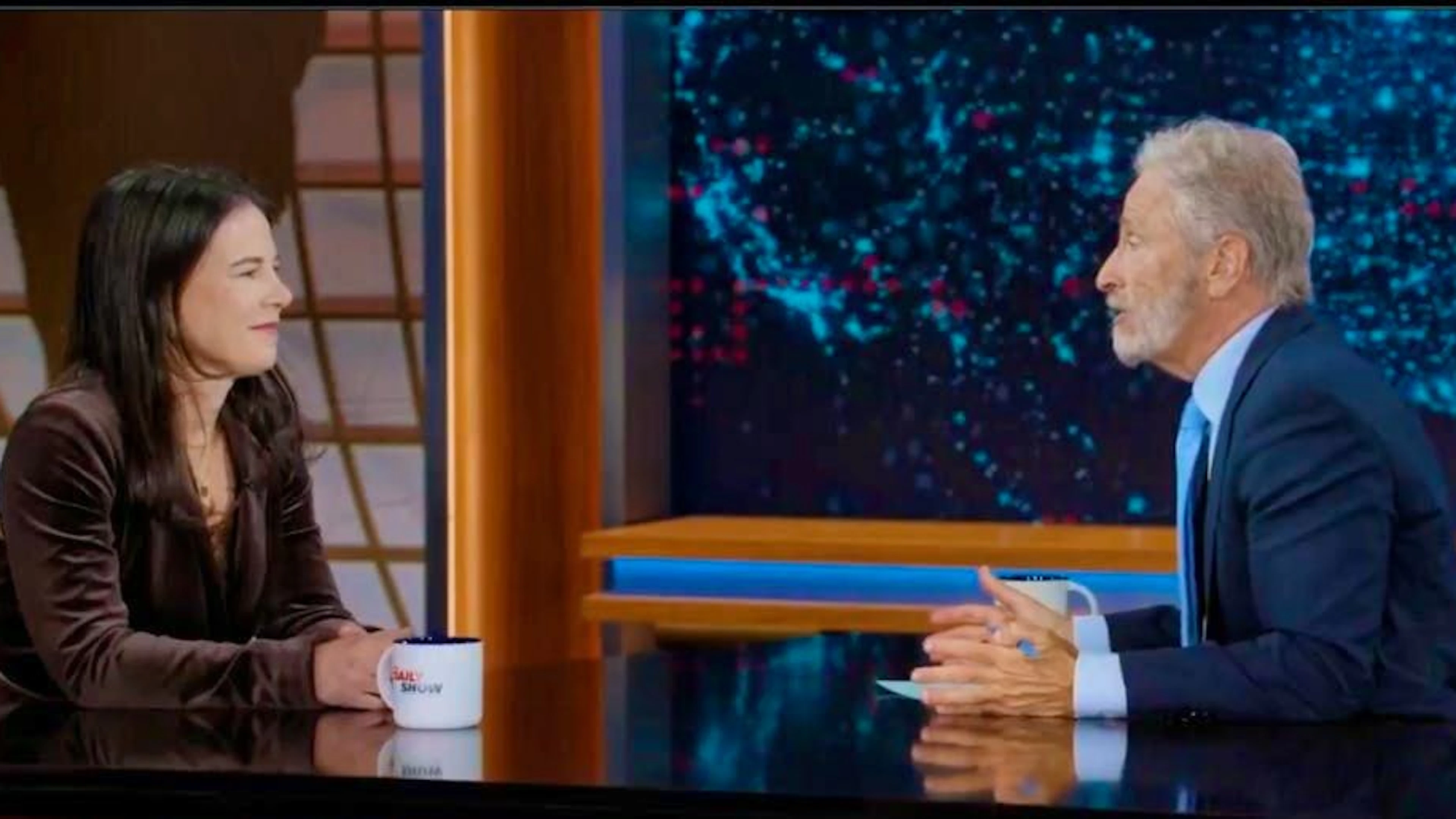 Annalena Baerbock with Jon Stewart.