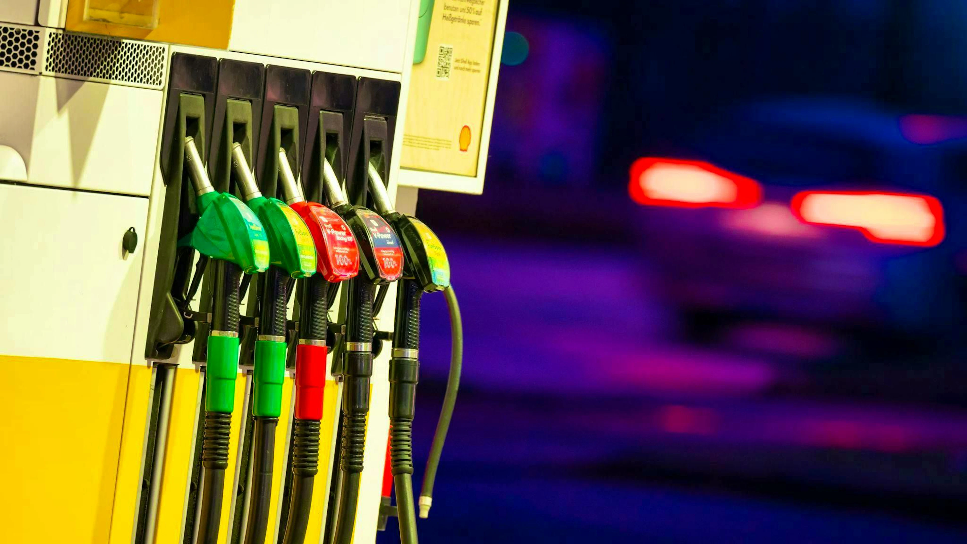Carburanti, il caso Bellinzona arriva alla COMCO: chiesta un'indagine sui prezzi dei distributori