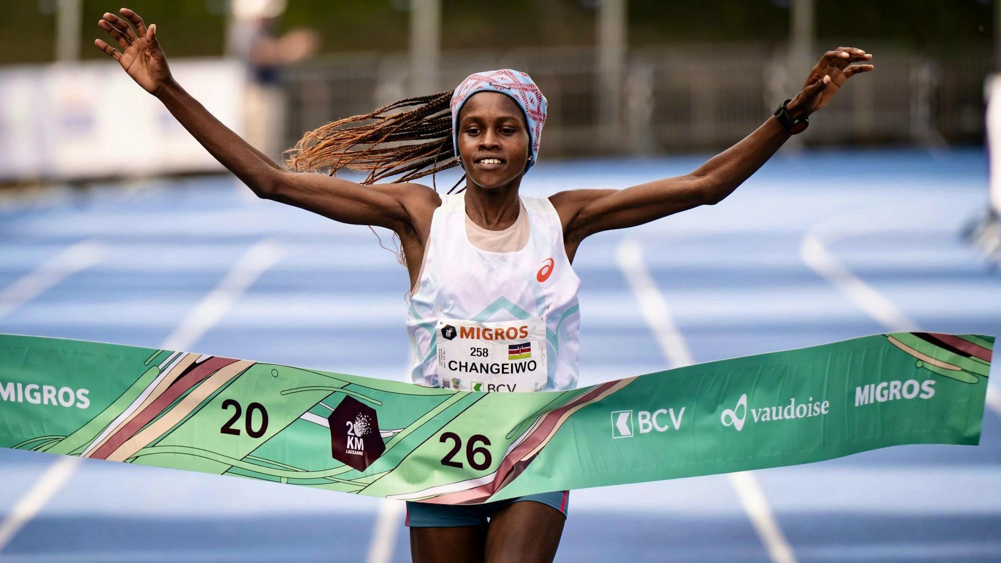 Sylvia Changeiwo s'est imposée en 1h06'23 chez les femmes.