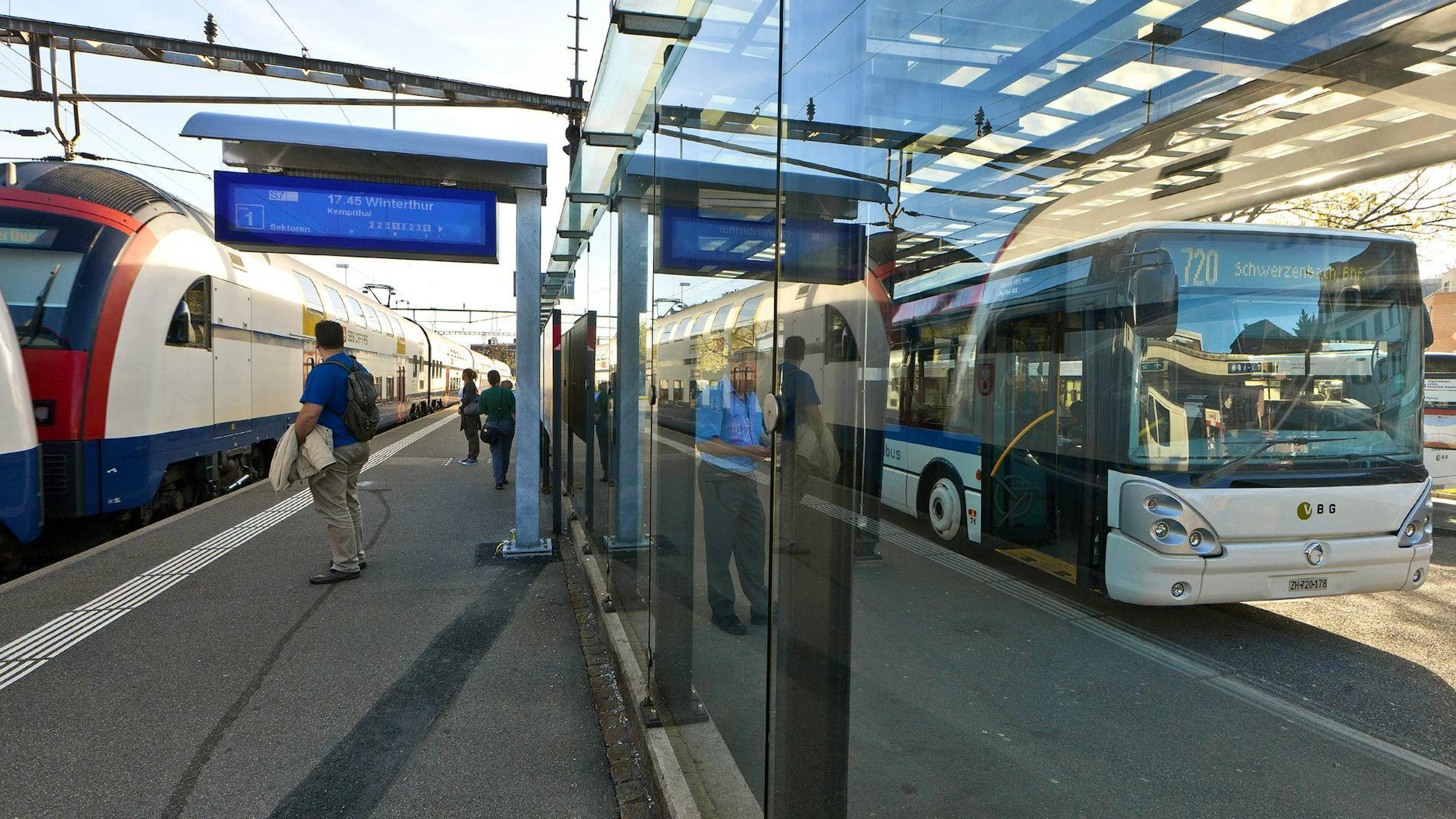 Zum Vorfall kam es nahe des Bahnhofs Effretikon. 