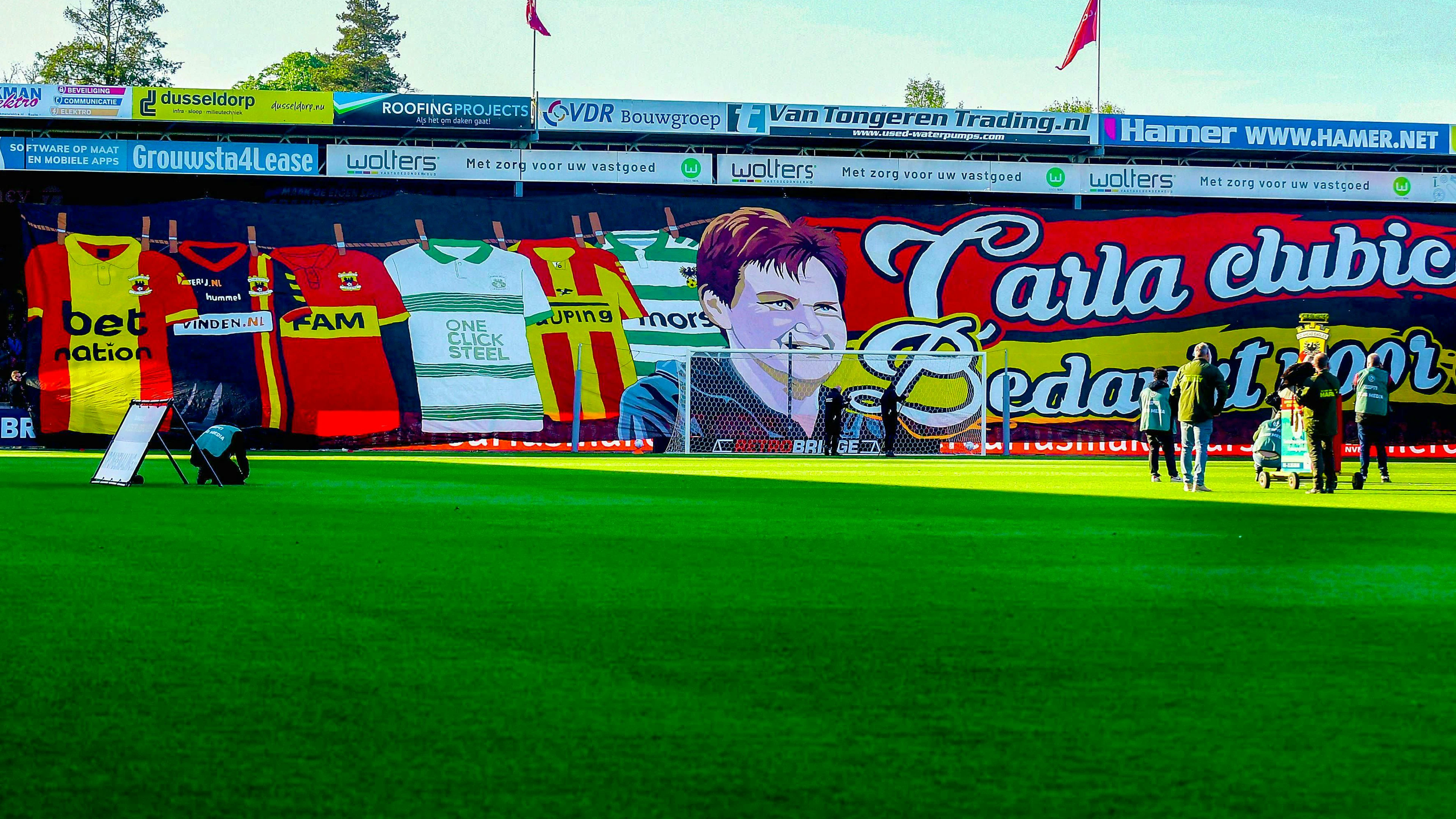 Go Ahead Eagles fans honor Carla Whittie with a huge choreo.