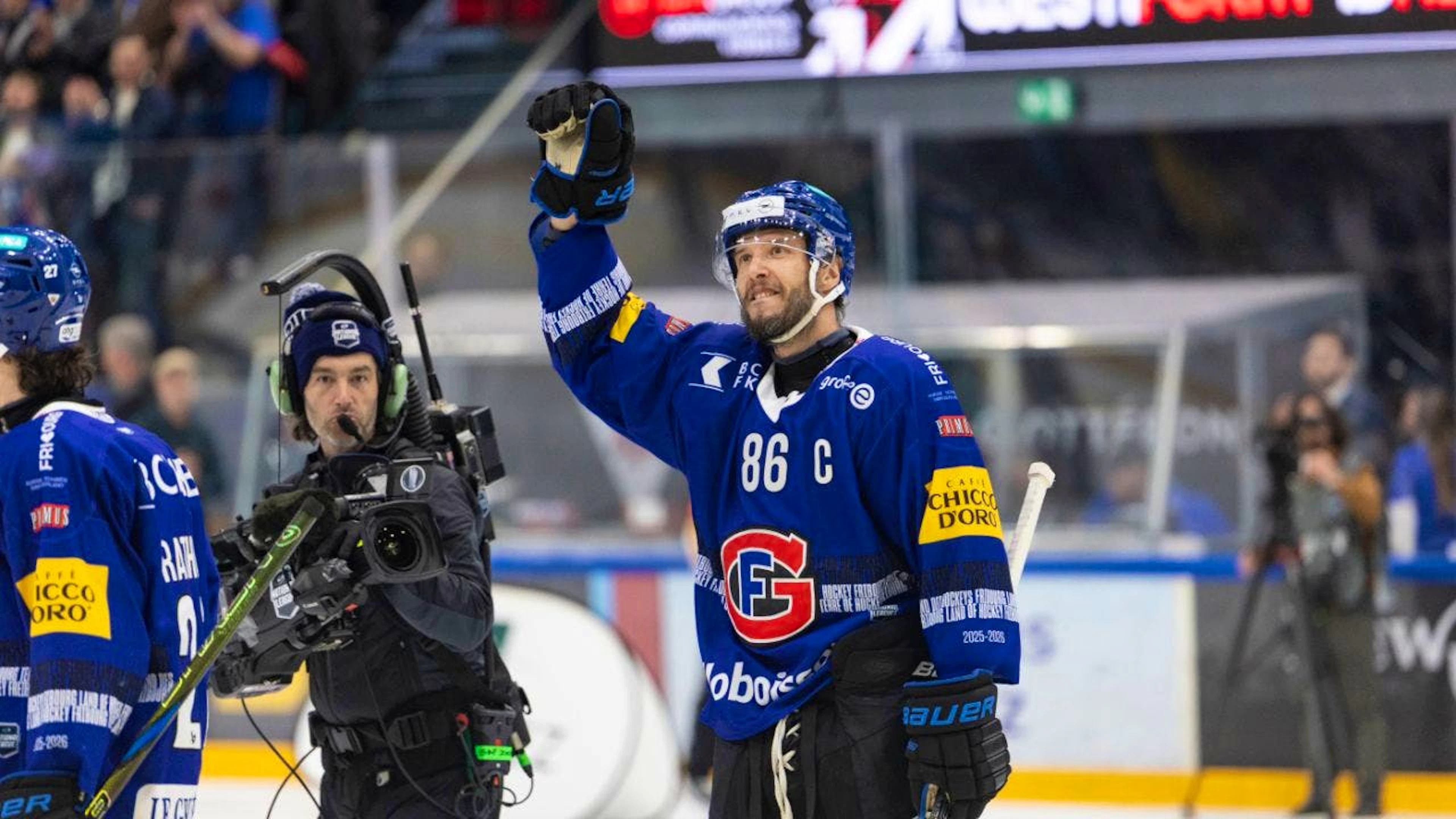 Abschied von den Freibuger Heimfans mit einem Sieg: Julien Sprunger
