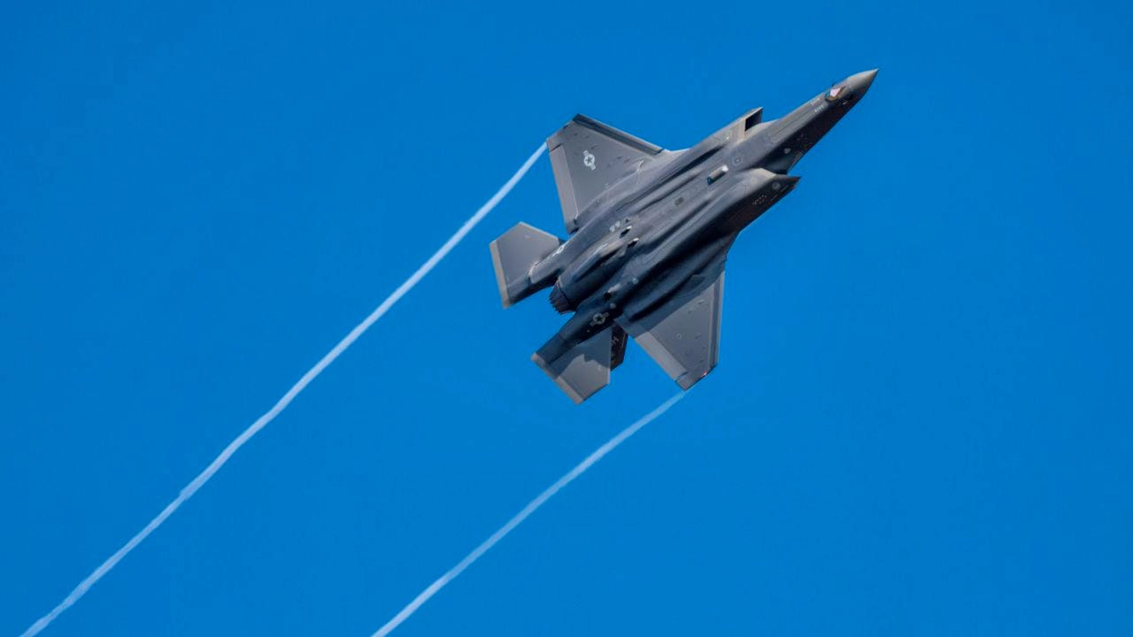 Gemäss dem Bürgerverein sollen die F-35-Kampfflugzeuge in der Schweiz nicht abheben. (Archivbild)