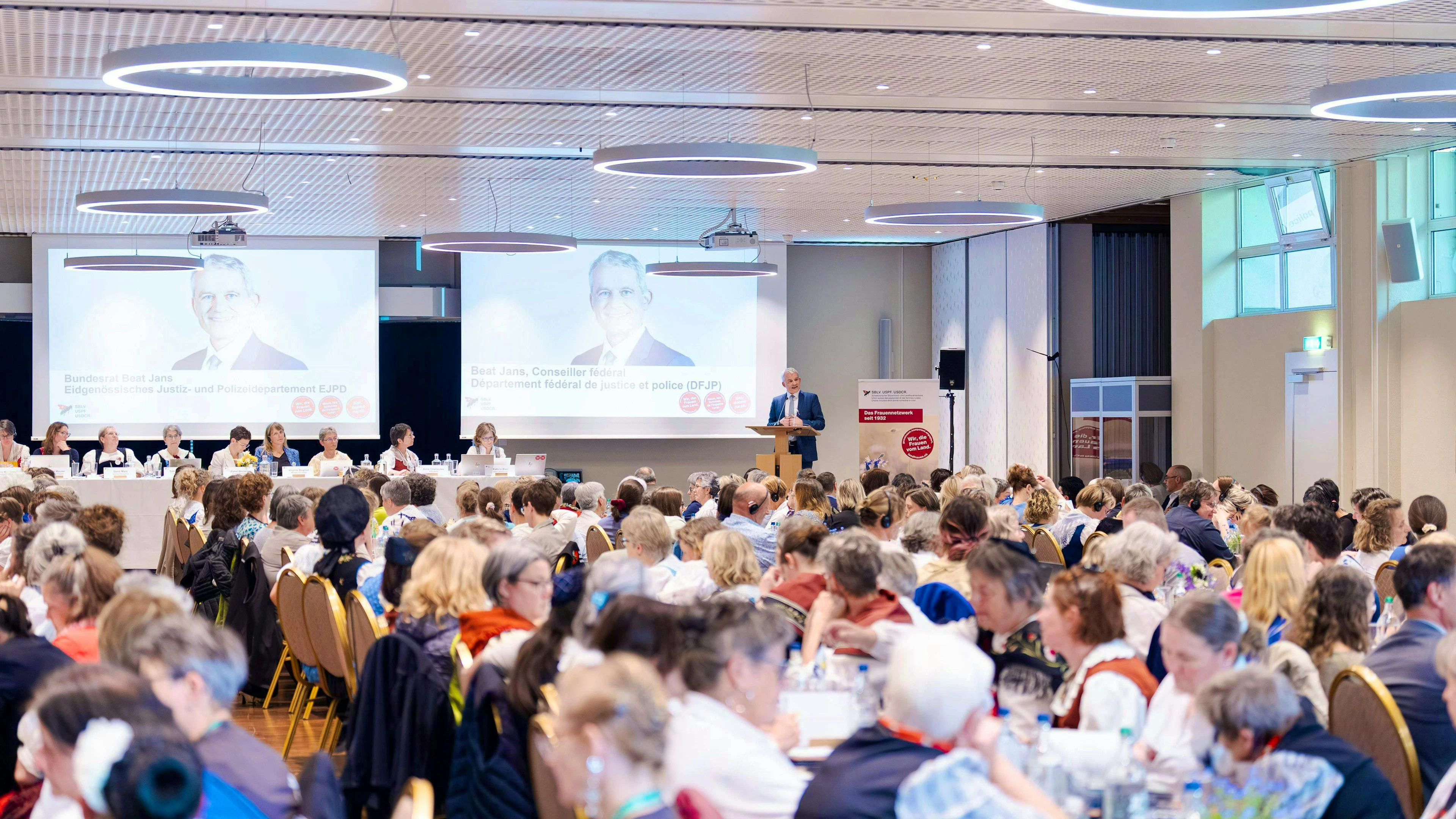 Around 240 countrywomen and farmers' wives took part in the meeting.