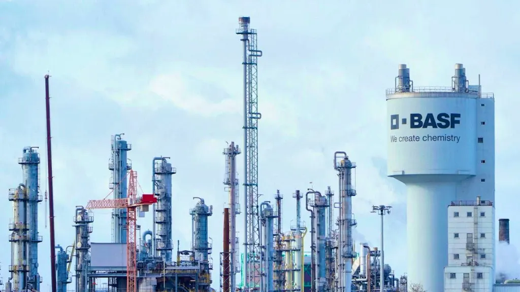 BASF generates lower sales in the first quarter
