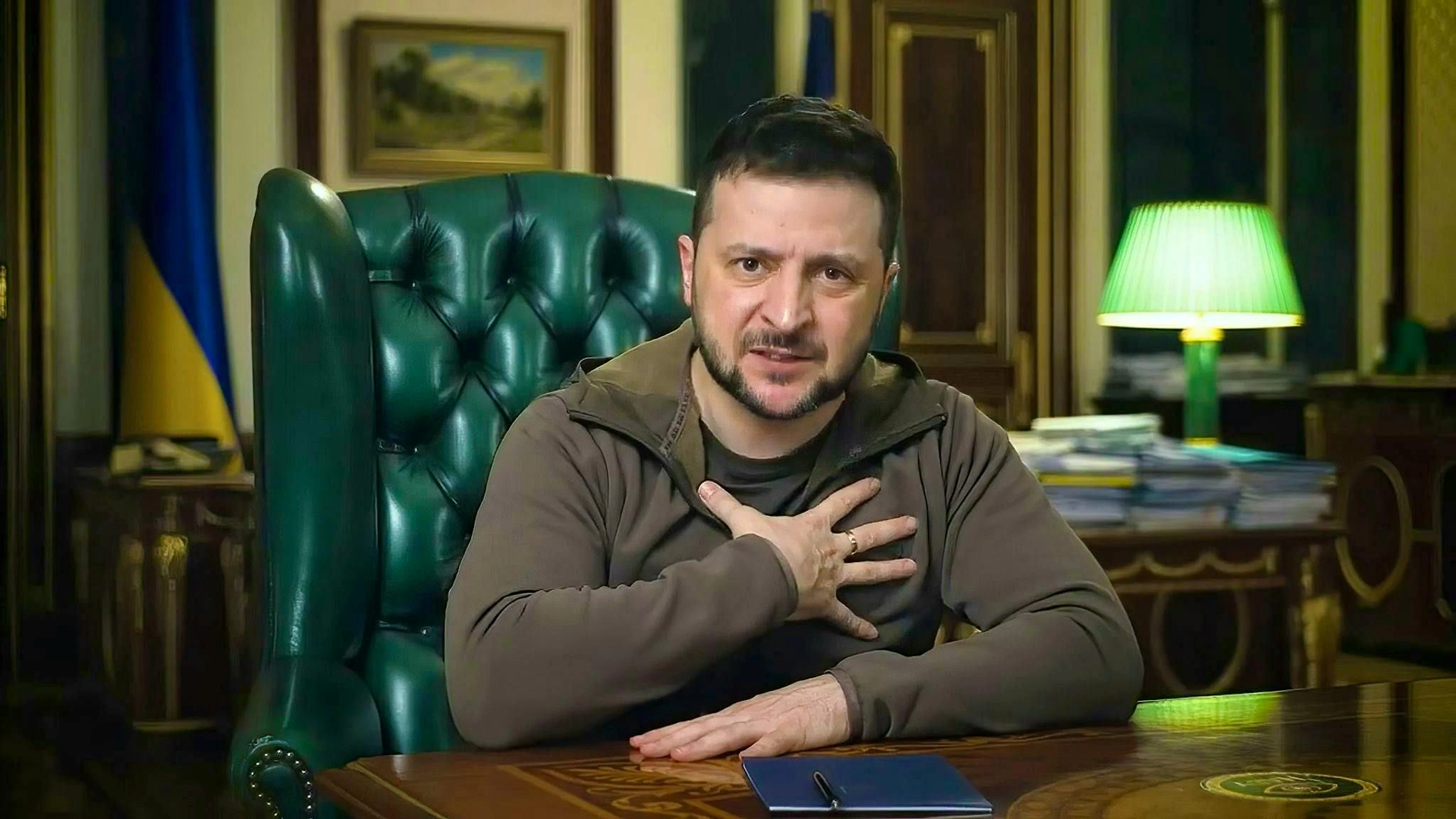 Zelenskyi spoke of the six billion euros that Russia's oil industry has lost since the beginning of the year as a result of drone attacks.