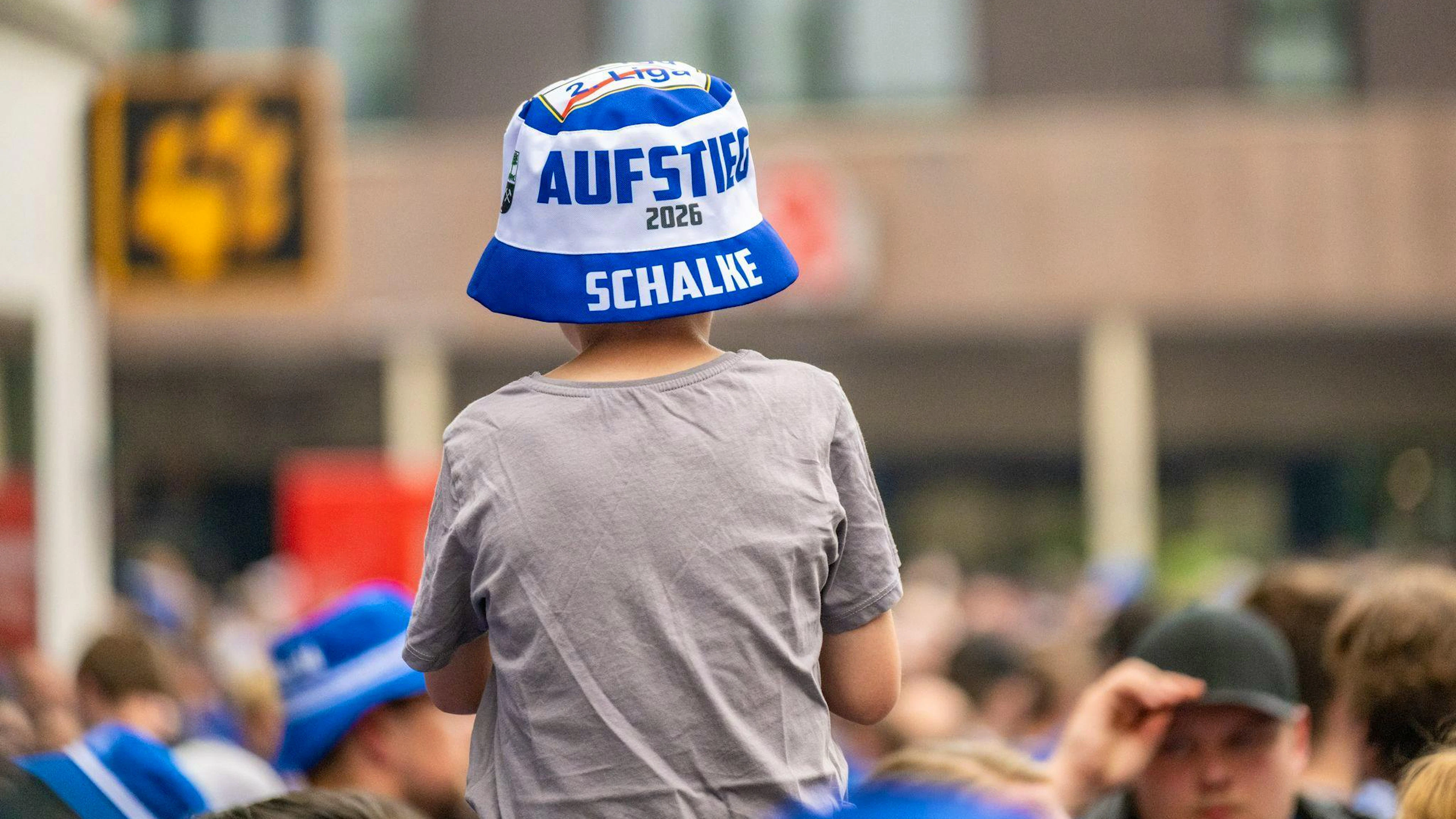 Nach drei Jahren in der 2. Liga kehrt Schalke 04 in die Bundesliga zurück.