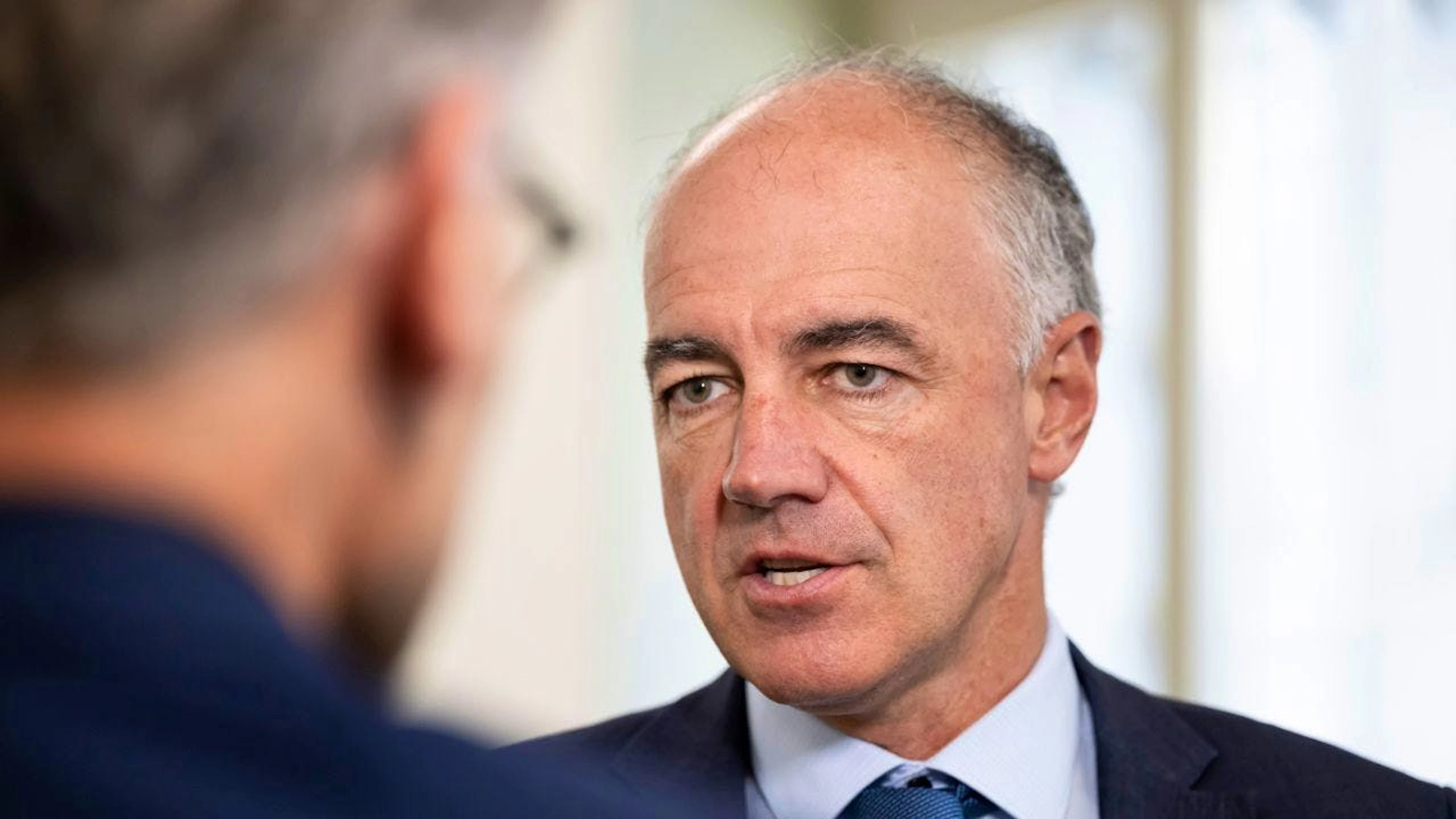 Le président du gouvernement valaisan Christophe Darbellay a dit tout le mal qu'il pensait de l'introduction d'un salaire minimal légal dans le canton, lundi devant le Grand Conseil (photo d'archives).