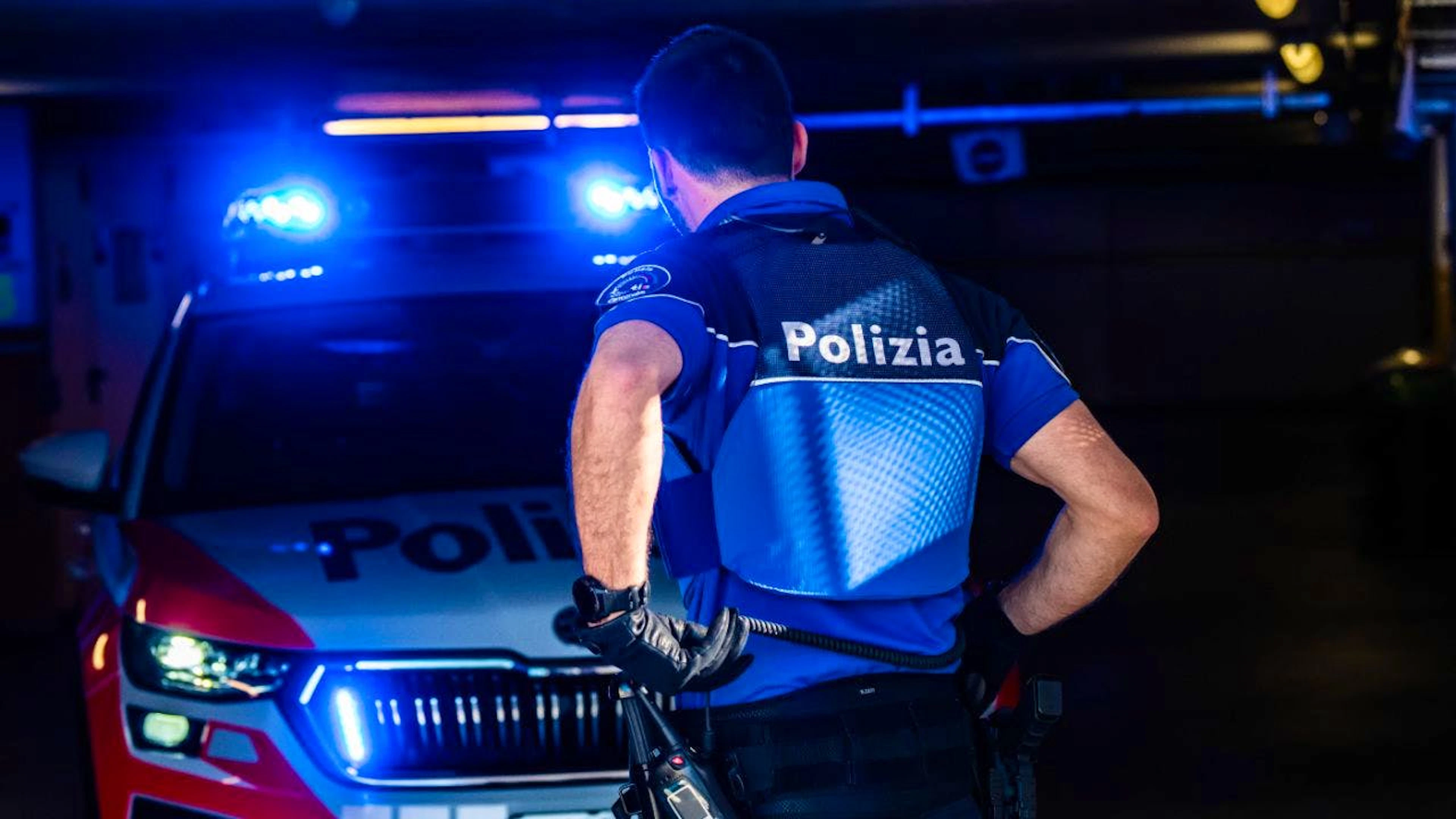 Ein Mann wurde am Sonntagabend am Bahnhof Bellinzona durch einen Stromschlag aus der Fahrleitung tödlich verletzt. (Symbolbild)