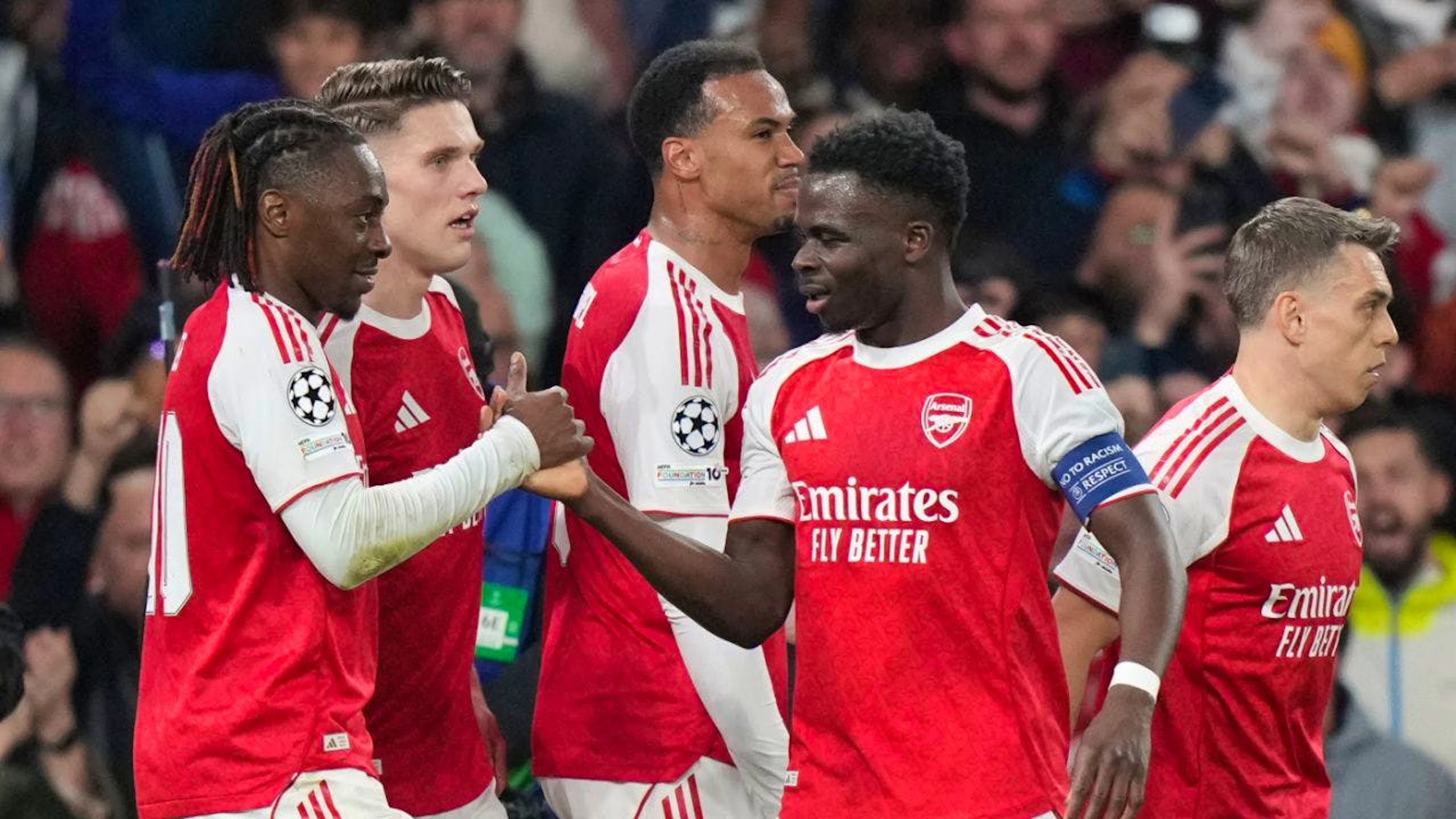 Un but de Bukayo Saka (avec le brassard) a suffi au bonheur des Londoniens.