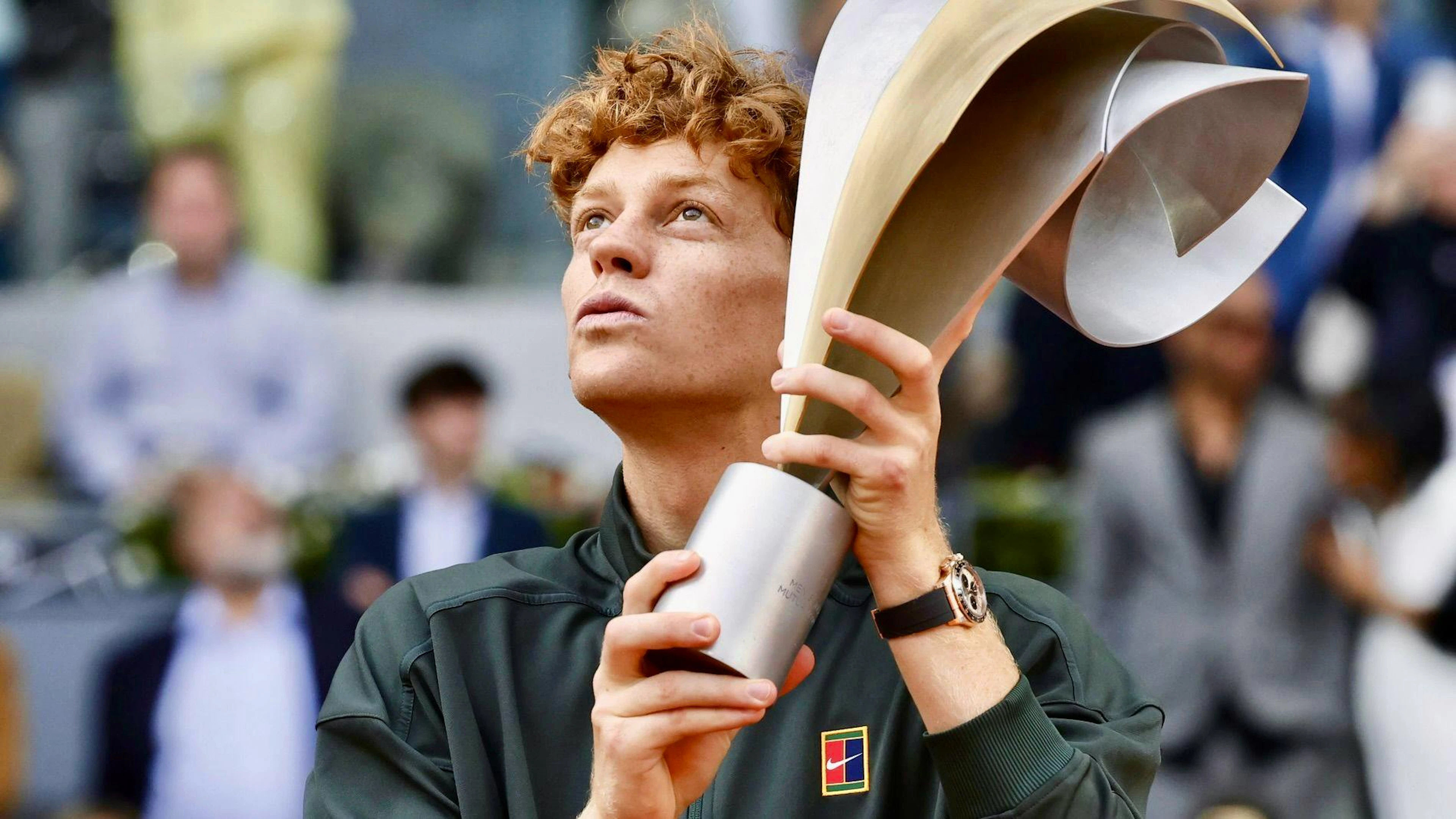 Porté par Jannik Sinner, le tennis gagne en popularité en Italie.