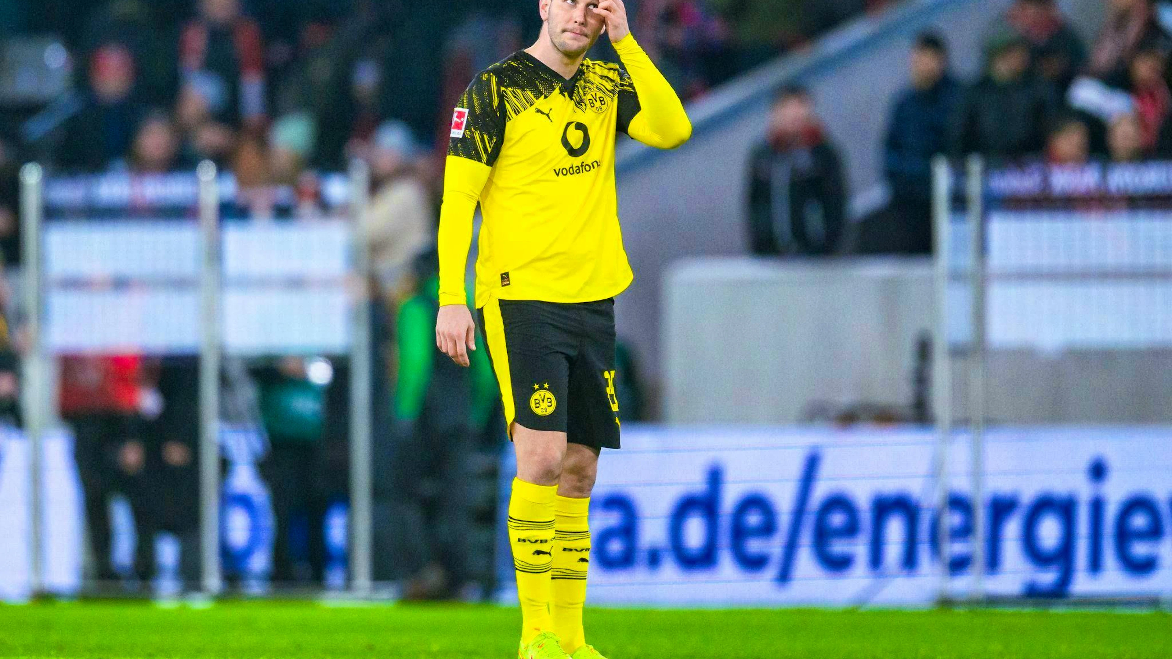 Dortmund defender Niklas Süle will end his active career after the season. (archive picture)