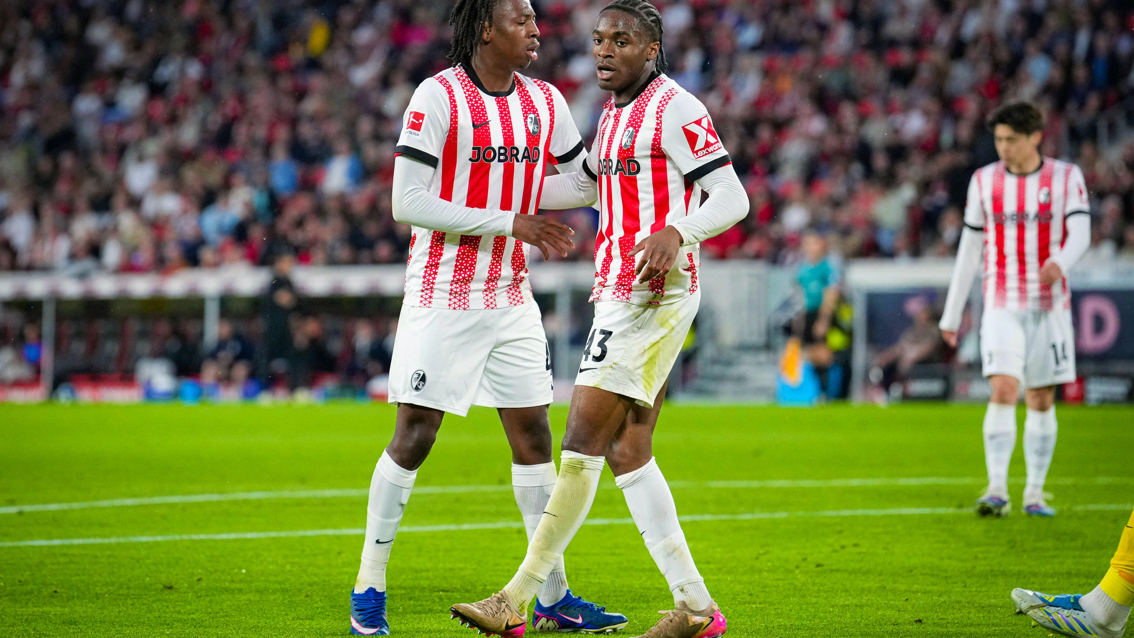 Manzambi und Ogbus wollen Aston Villa im Europa-League-Final ein Bein stellen
