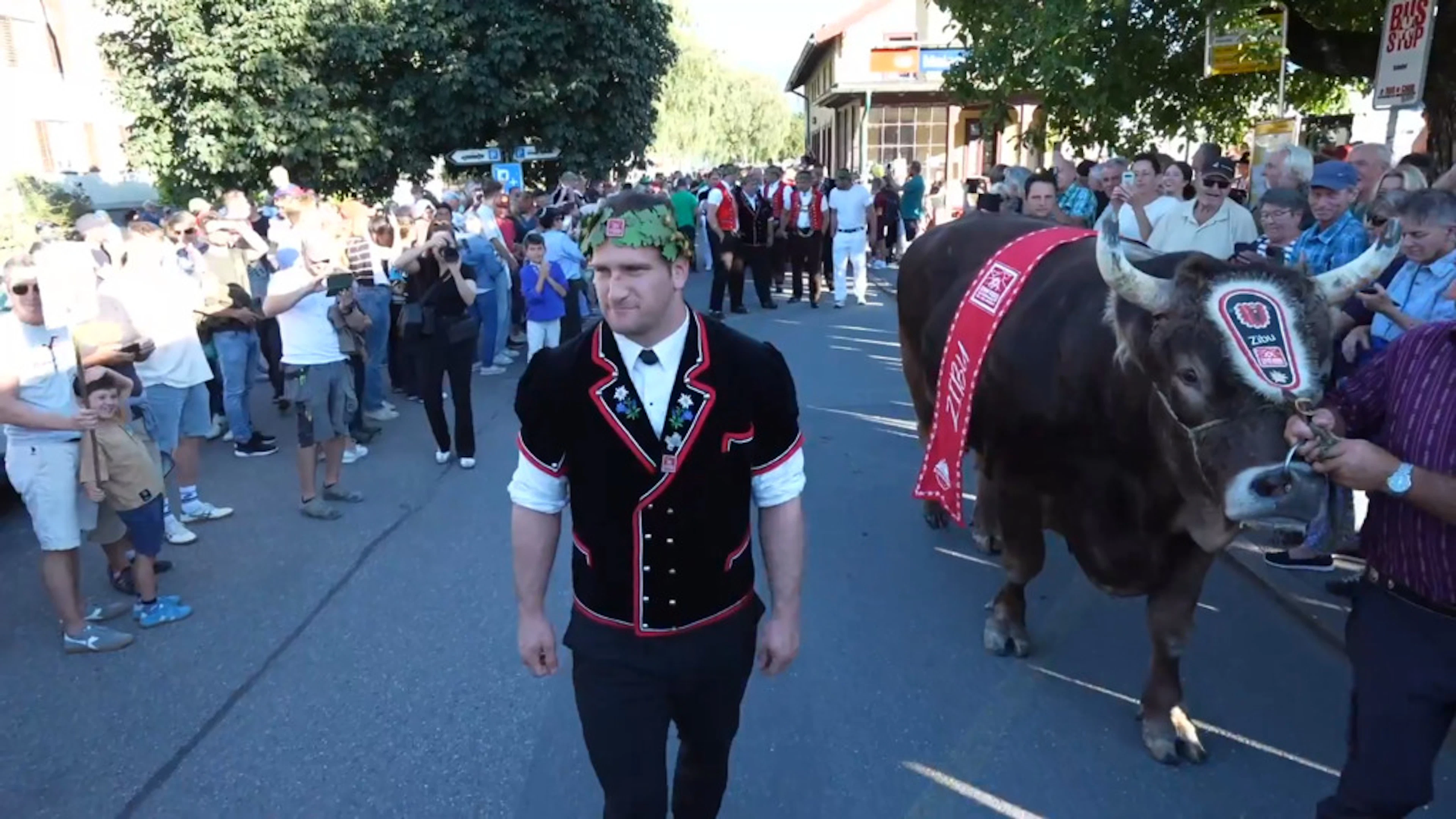Maienfeld GR empfängt seinen König