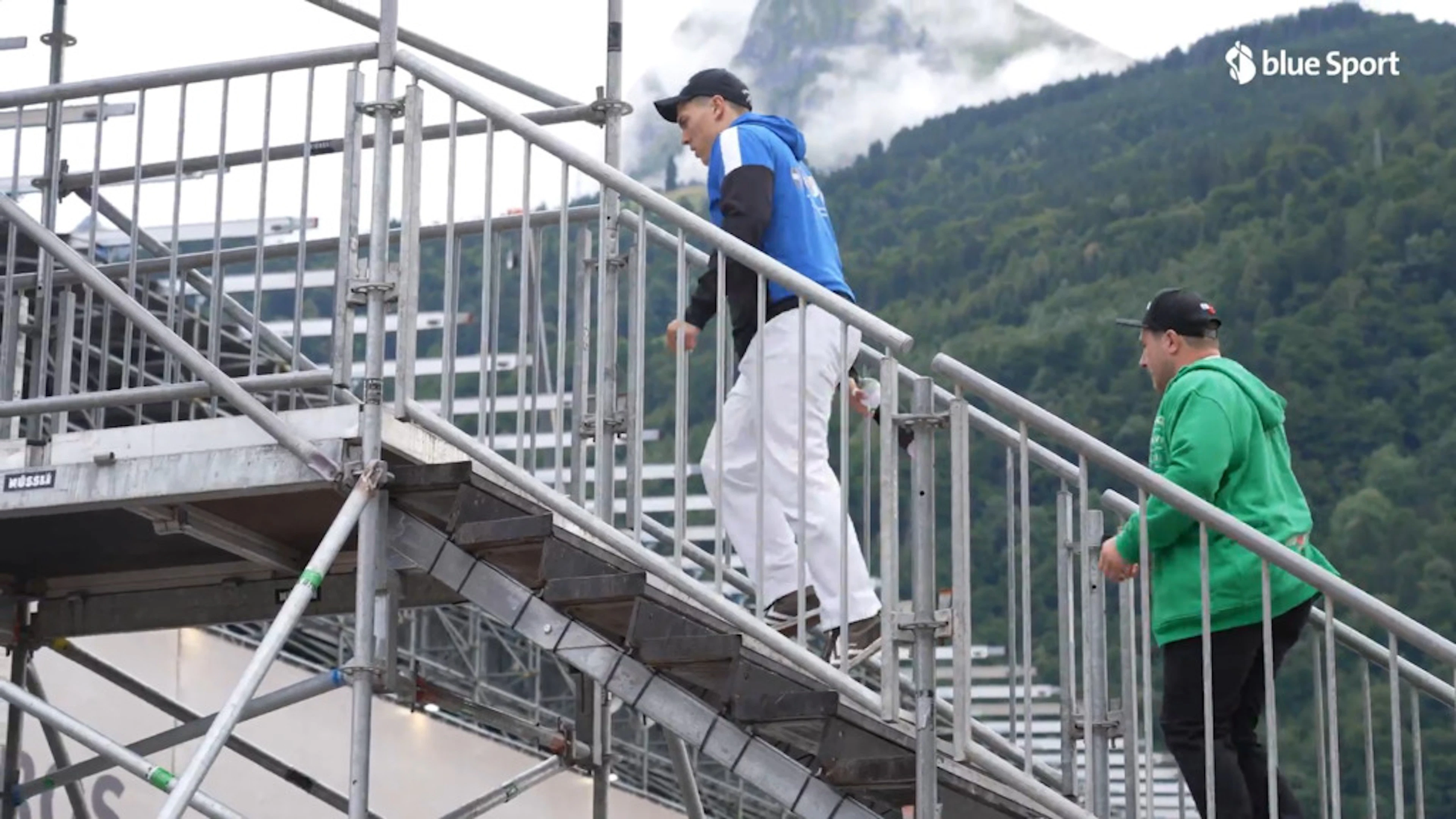 Über diese Treppe gelangen die Schwinger in die ESAF-Arena
