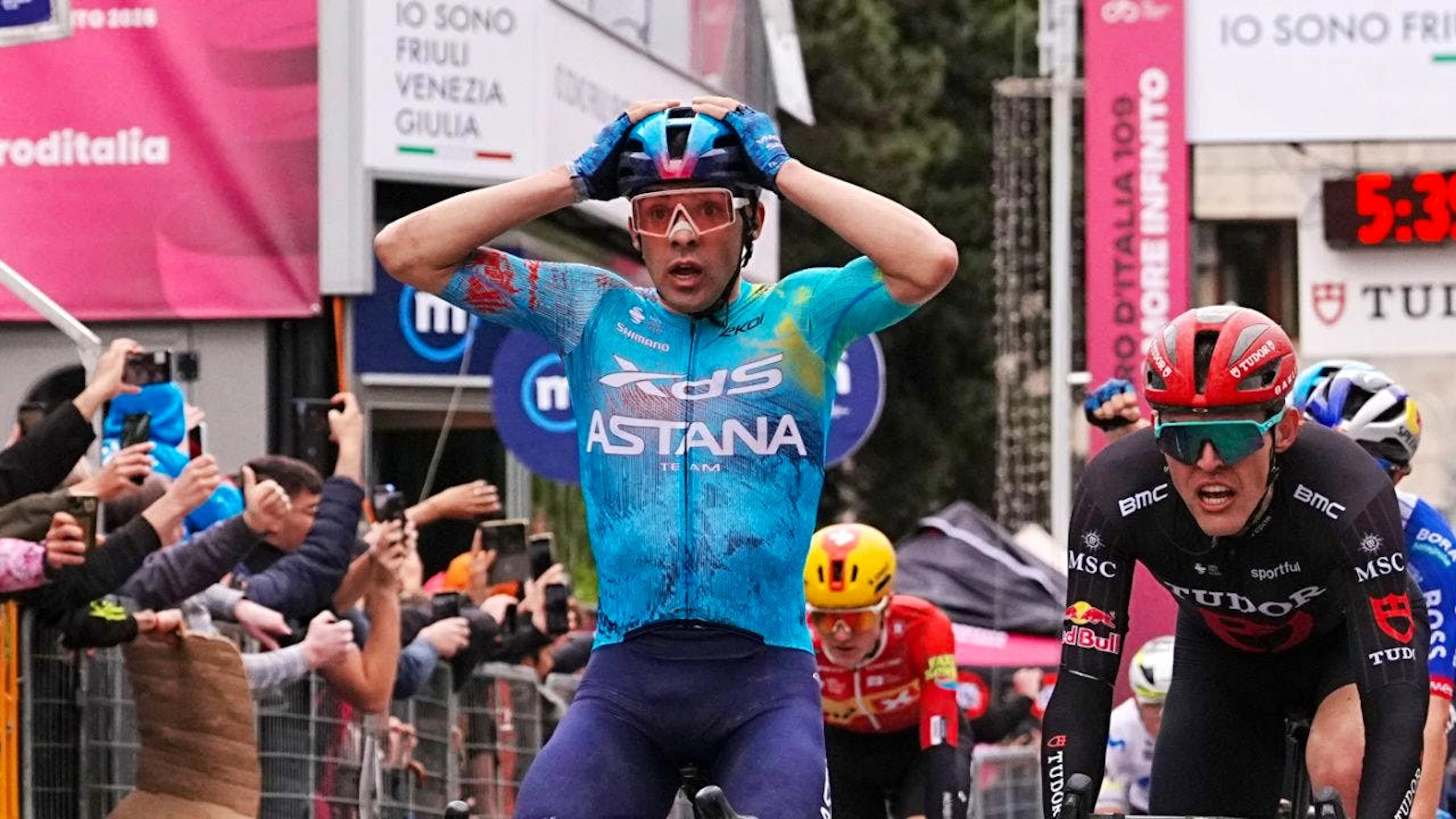 Guillermo Silva kann es nach seinem Sprintsieg selber kaum glauben