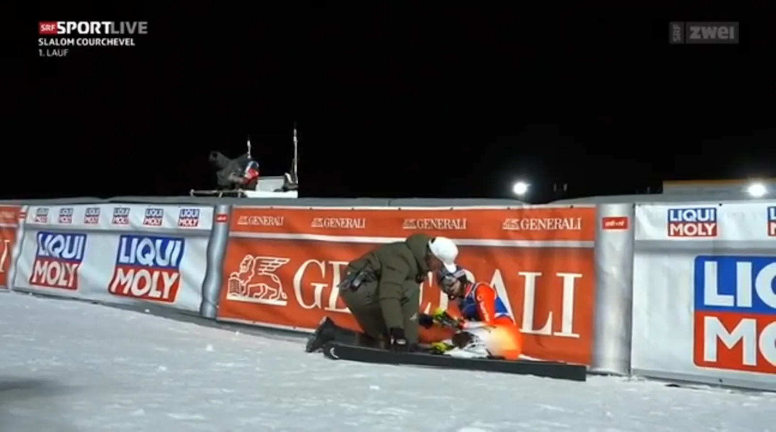 L'improbable et violente chute de Wendy Holdener en slalom