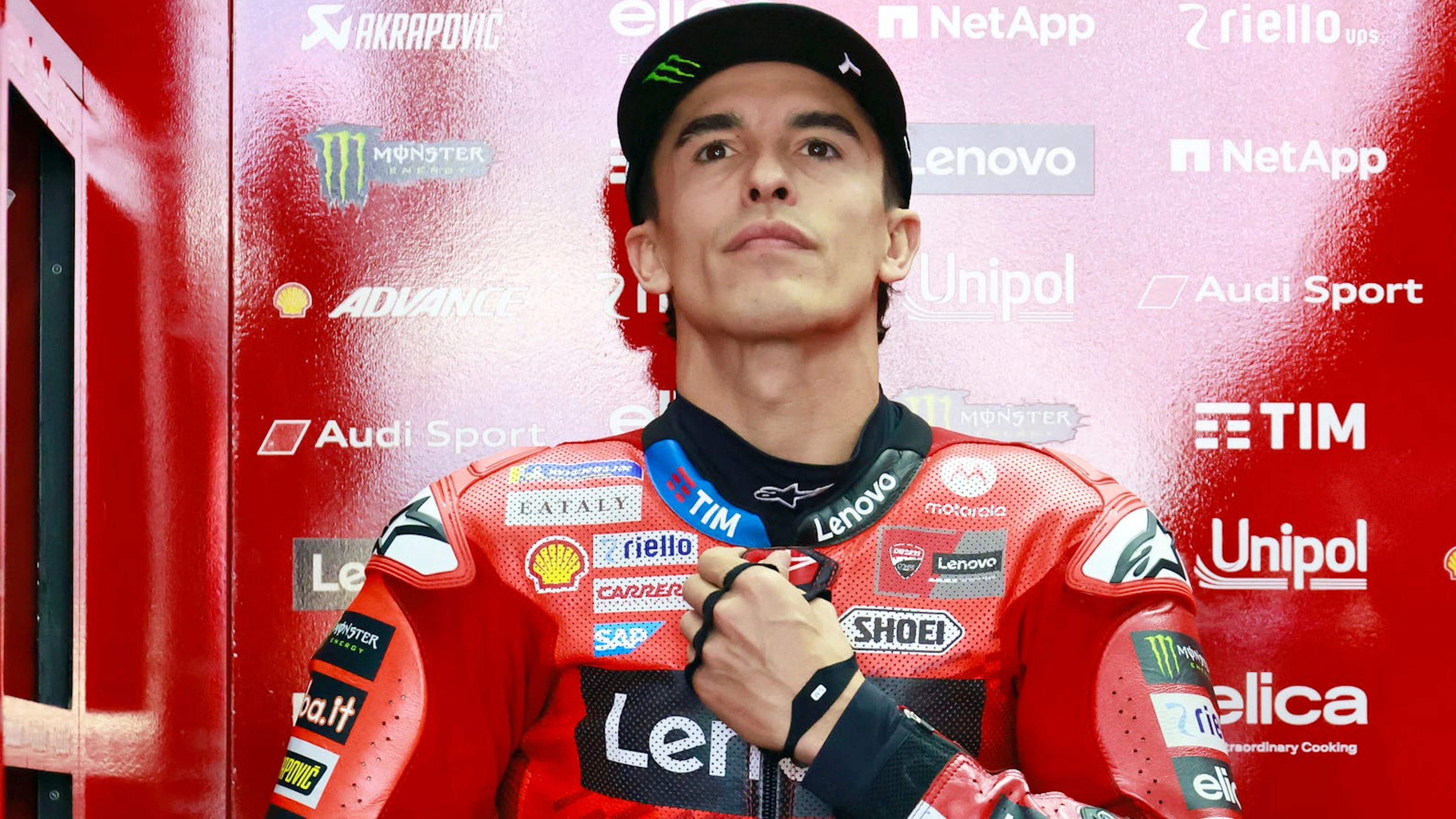 Marc Marquez (Ducati) va être opéré du pied droit, a indiqué samedi son équipe.