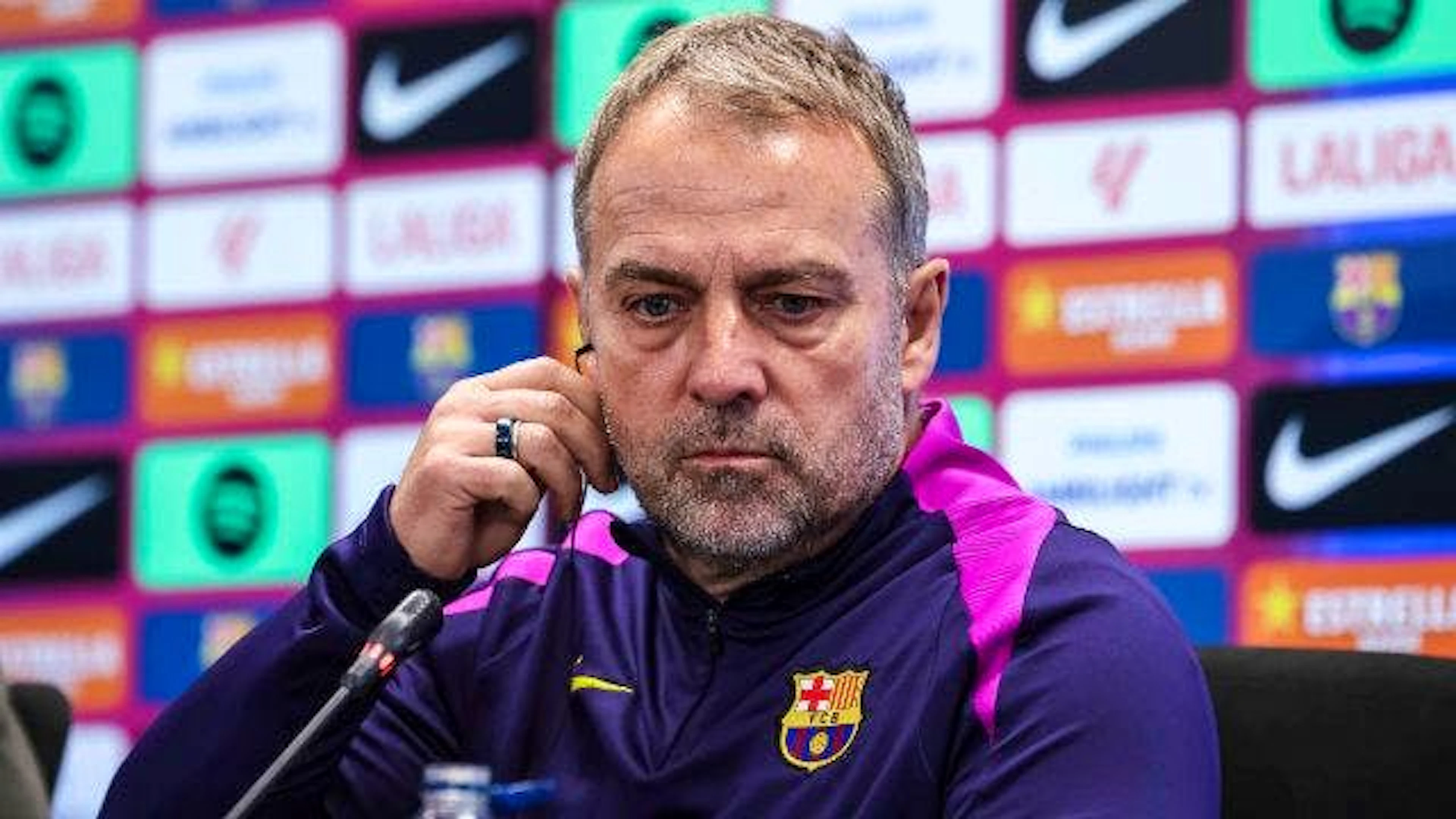 Barça-Trainer Hansi Flick trauert um seinen verstorbenen Vater